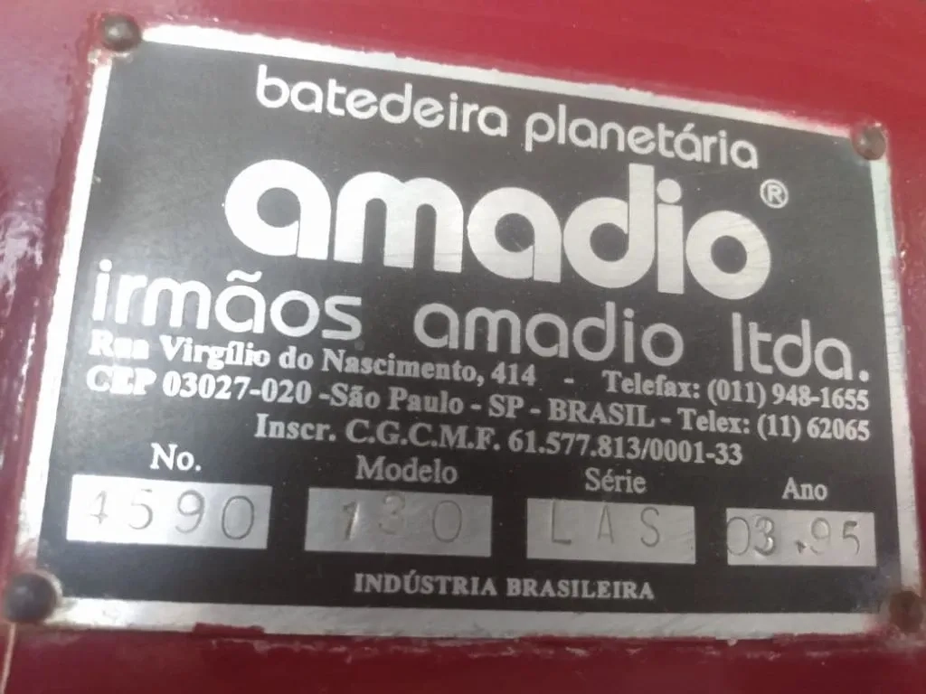 batedeira-planetaria-marca-amadio-modelo-130