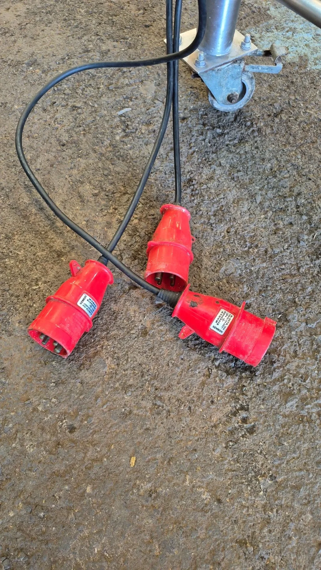 cortadora-e-recheadora-de-pao-de-alho-baguete-e-bolinha-marca-maquinas-dom