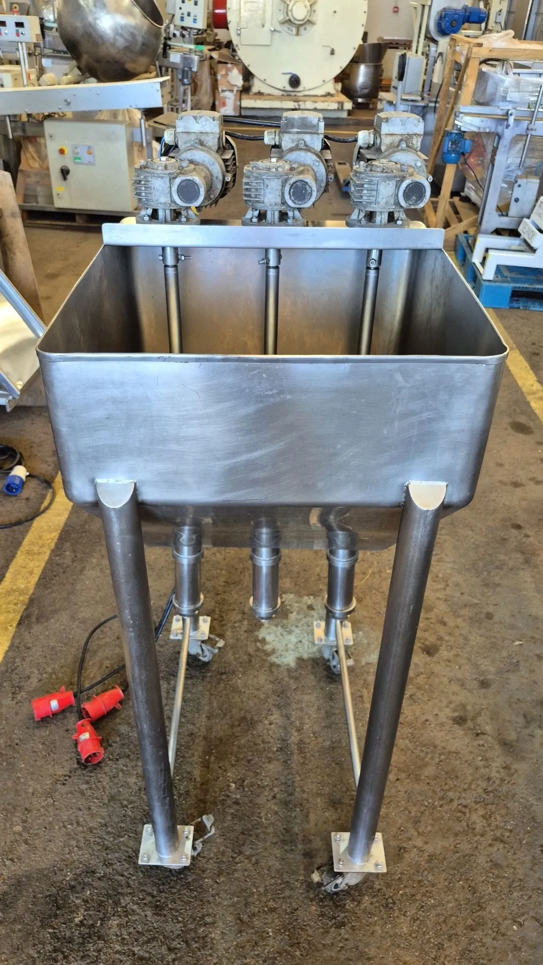 cortadora-e-recheadora-de-pao-de-alho-baguete-e-bolinha-marca-maquinas-dom