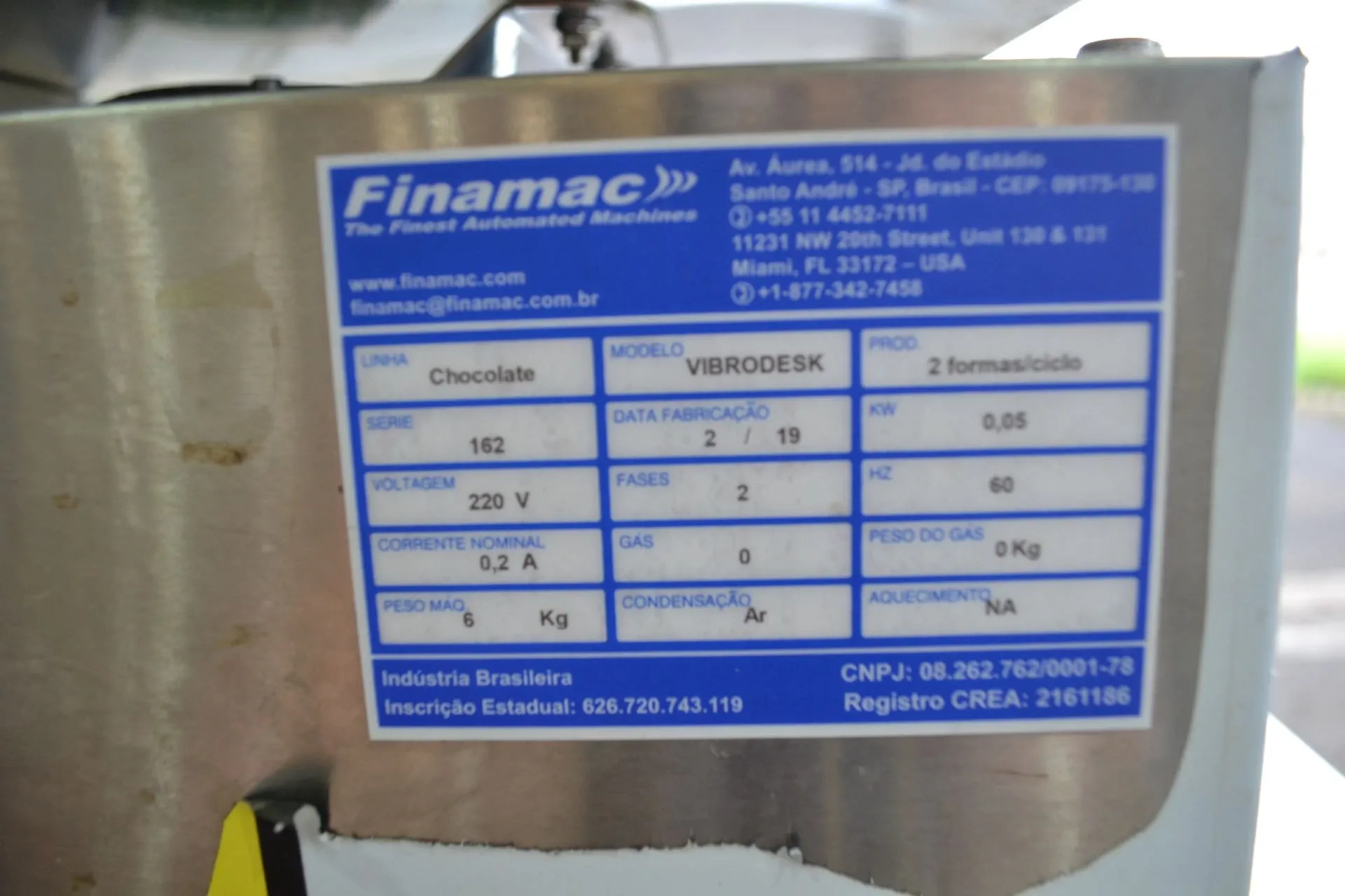 mesa-vibratoria-para-chocolate-marca-finamac