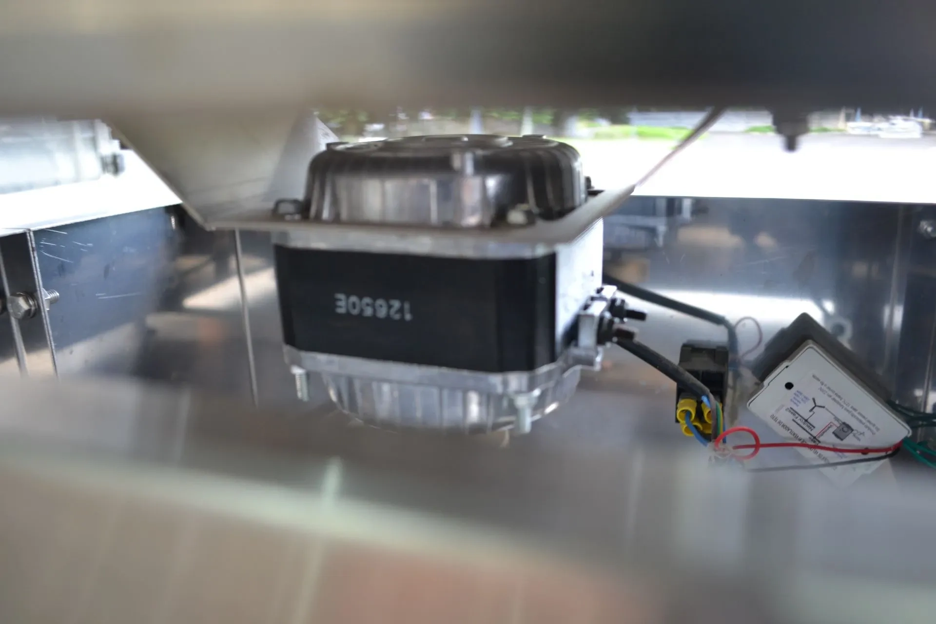 mesa-vibratoria-para-chocolate-marca-finamac