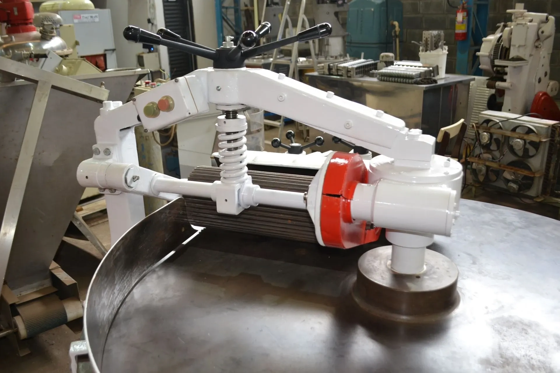 mesa-massageadora-de-massa-de-bala-manteiga-e-outros