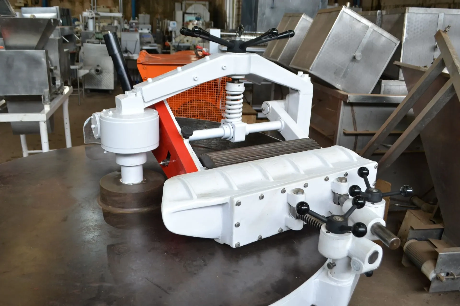 mesa-massageadora-de-massa-de-bala-manteiga-e-outros