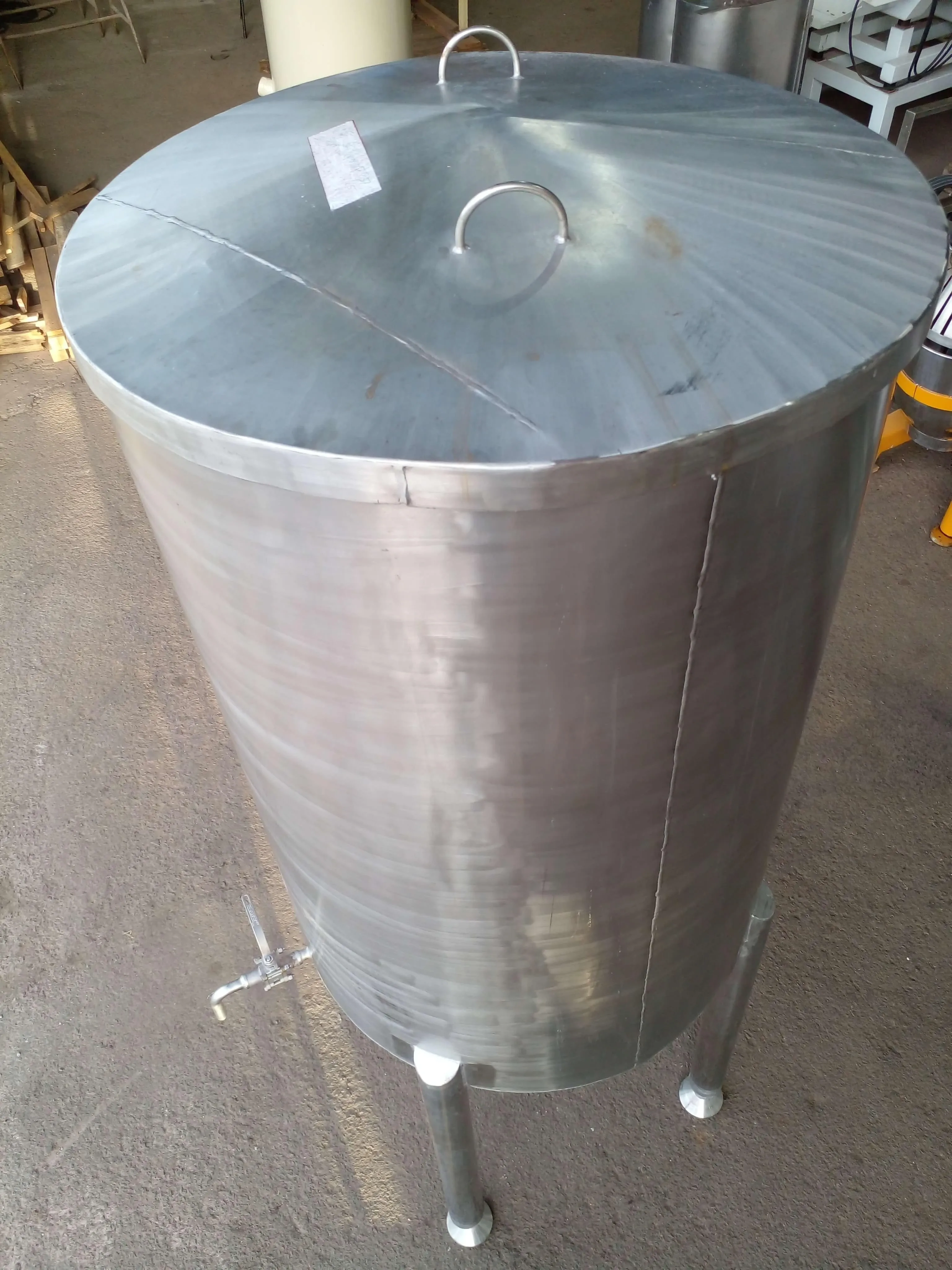tanque-armazen-inox-cap-850-lts
