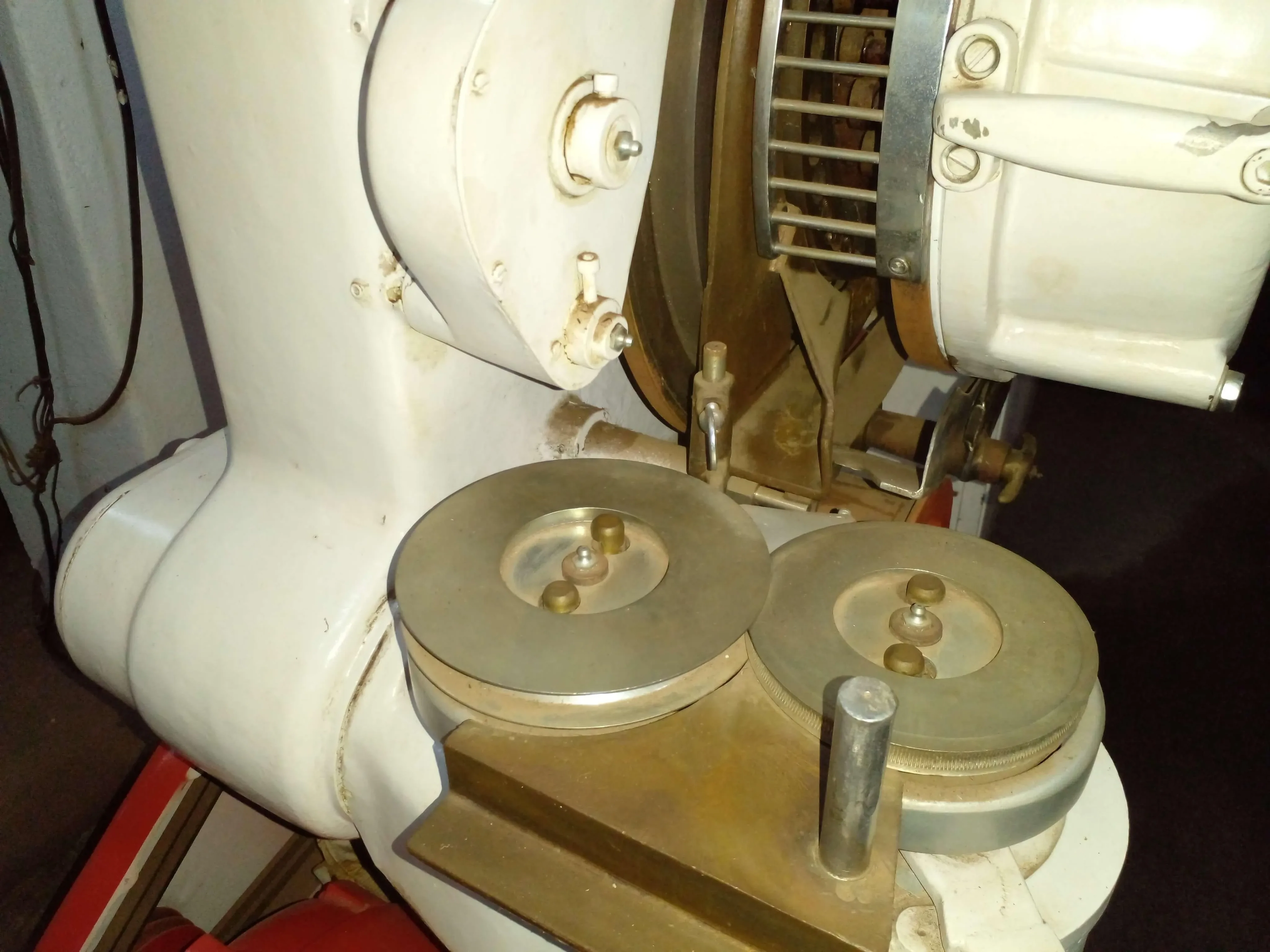 linha-de-fabricacao-de-bala-dura-500-kg-hora-marca-hansella-verk