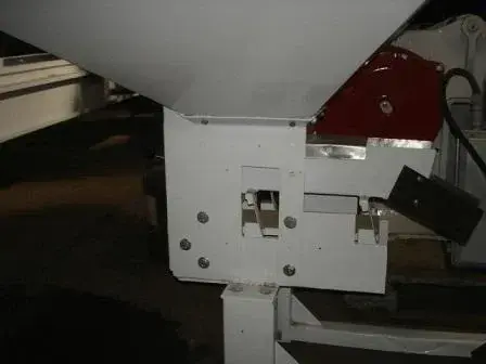 ESTEIRA ALIMENTADORA COM SILO VIBRATÓRIO