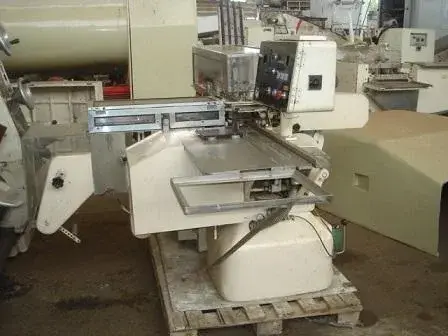 EMBALADORA DE BOMBONS