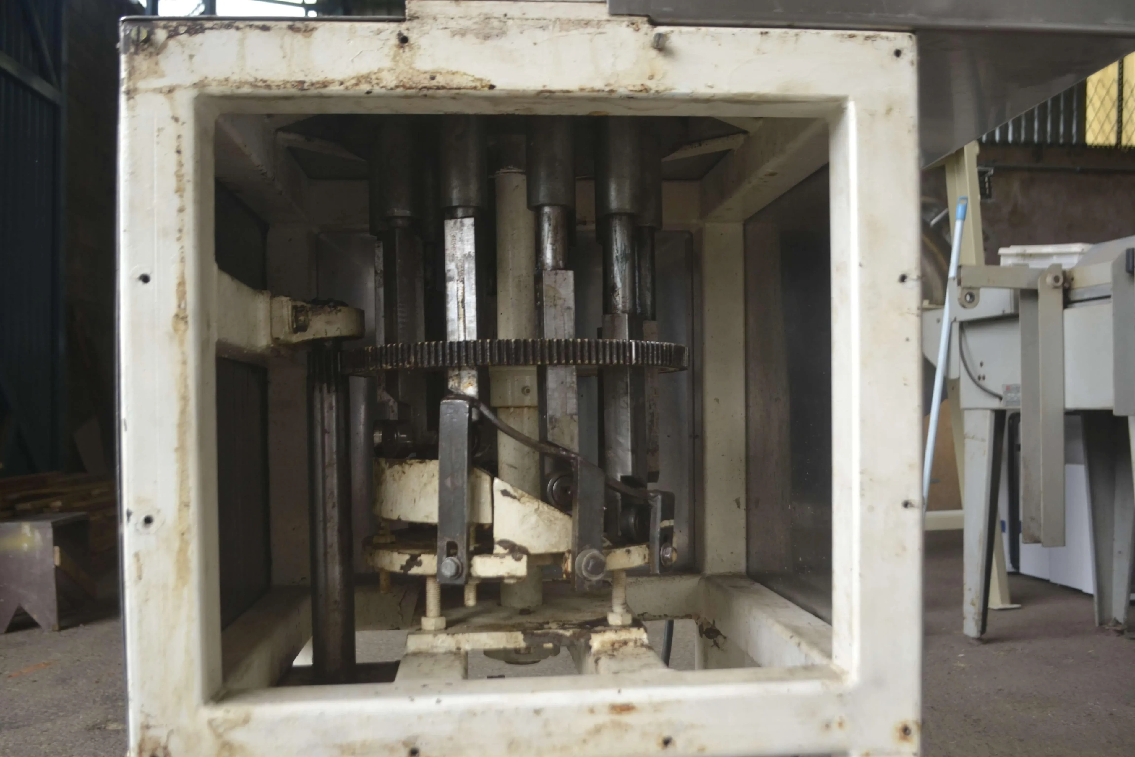 prensa-de-pacoca-rolha-com-10-cavidades