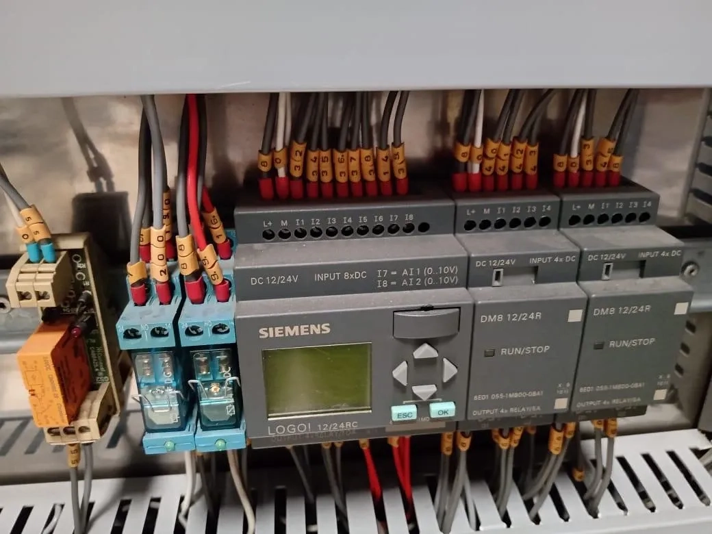 posicionador-de-frascos-com-pulmao-tipo-girafa-marca-imsb