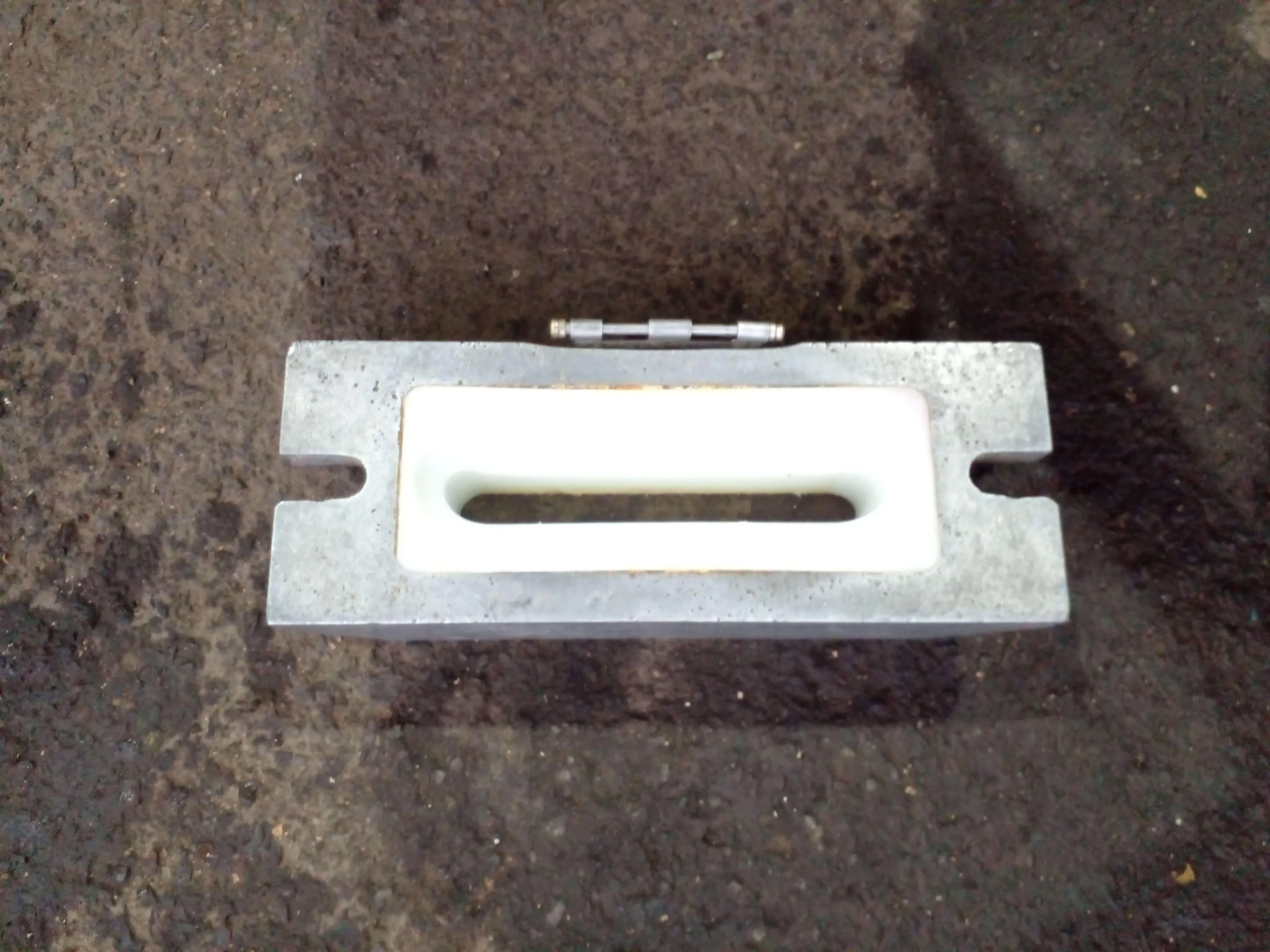 compactadeira-com-masseira-continua-capacidade-150-kg-h-marca-braslaer