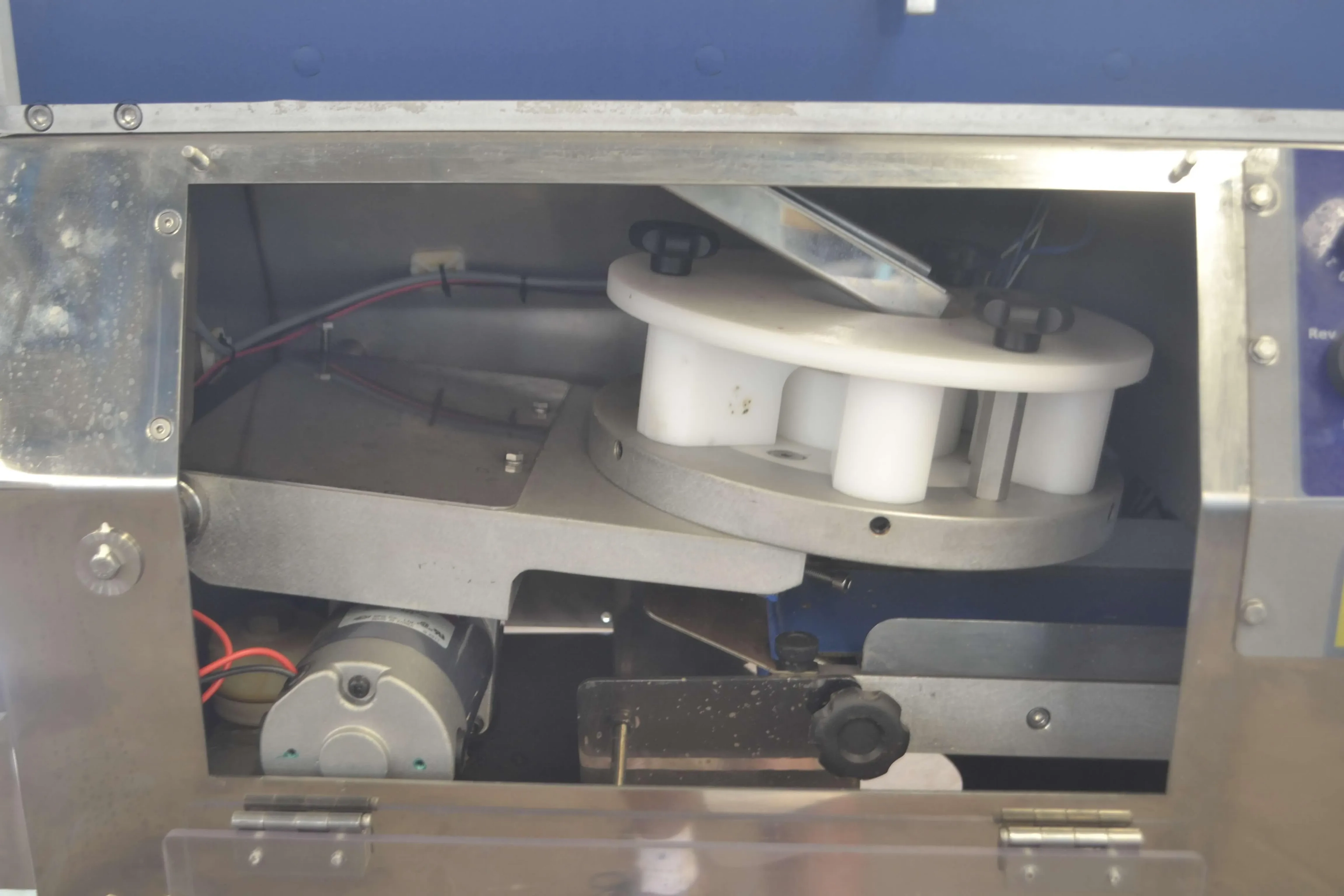 linha-para-fabricacao-de-docinhos-para-festas-marca-bralyx