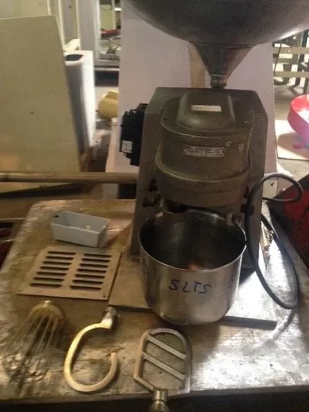 batedeira-planetaria-5-litros