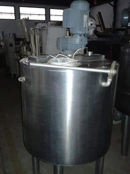 tanque-de-chocolate-em-aco-inox-capacidade-300-litros