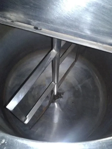tanque-de-chocolate-em-aco-inox-capacidade-300-litros