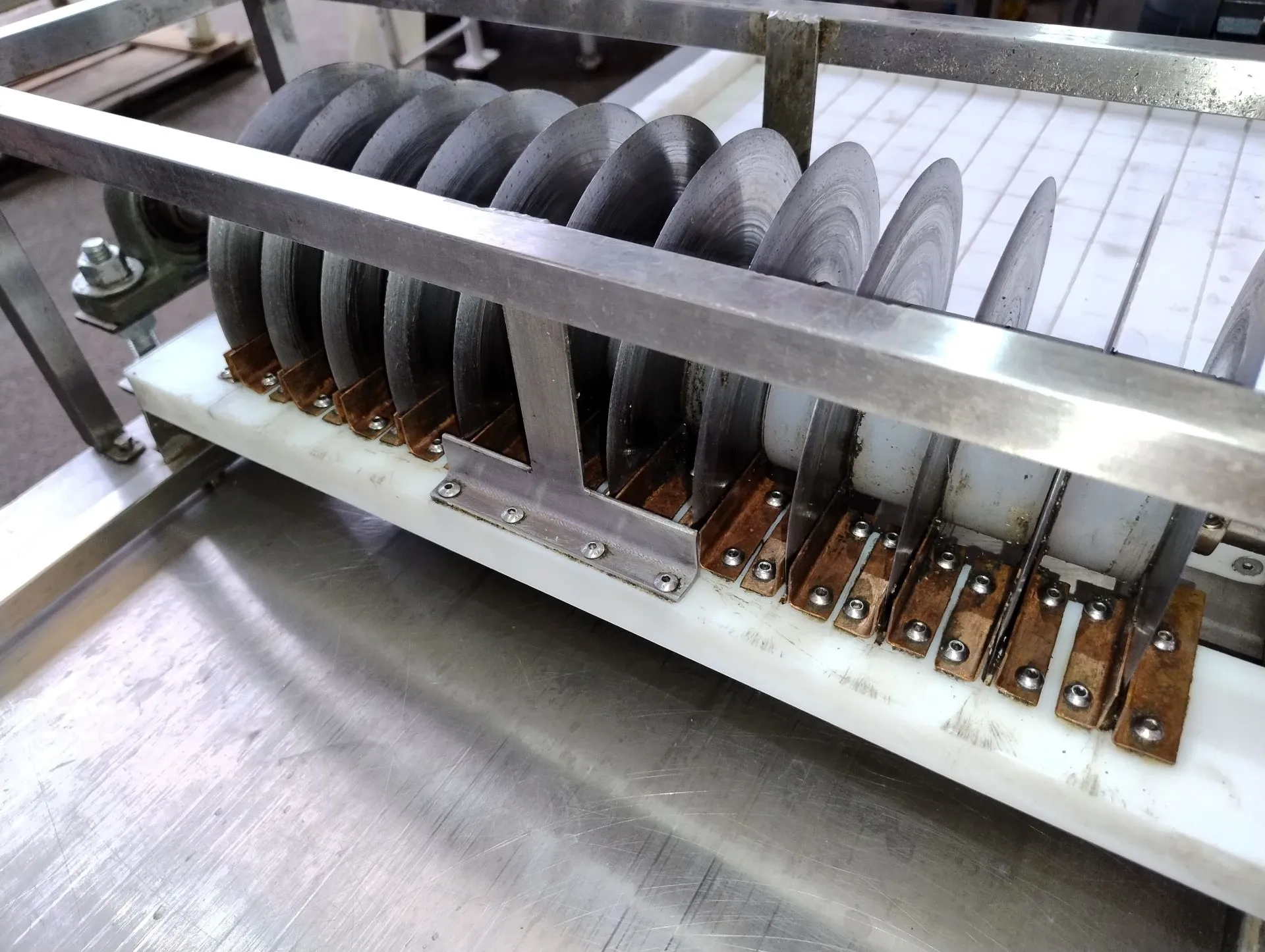 mesa-de-corte-de-doces-semiautomatica