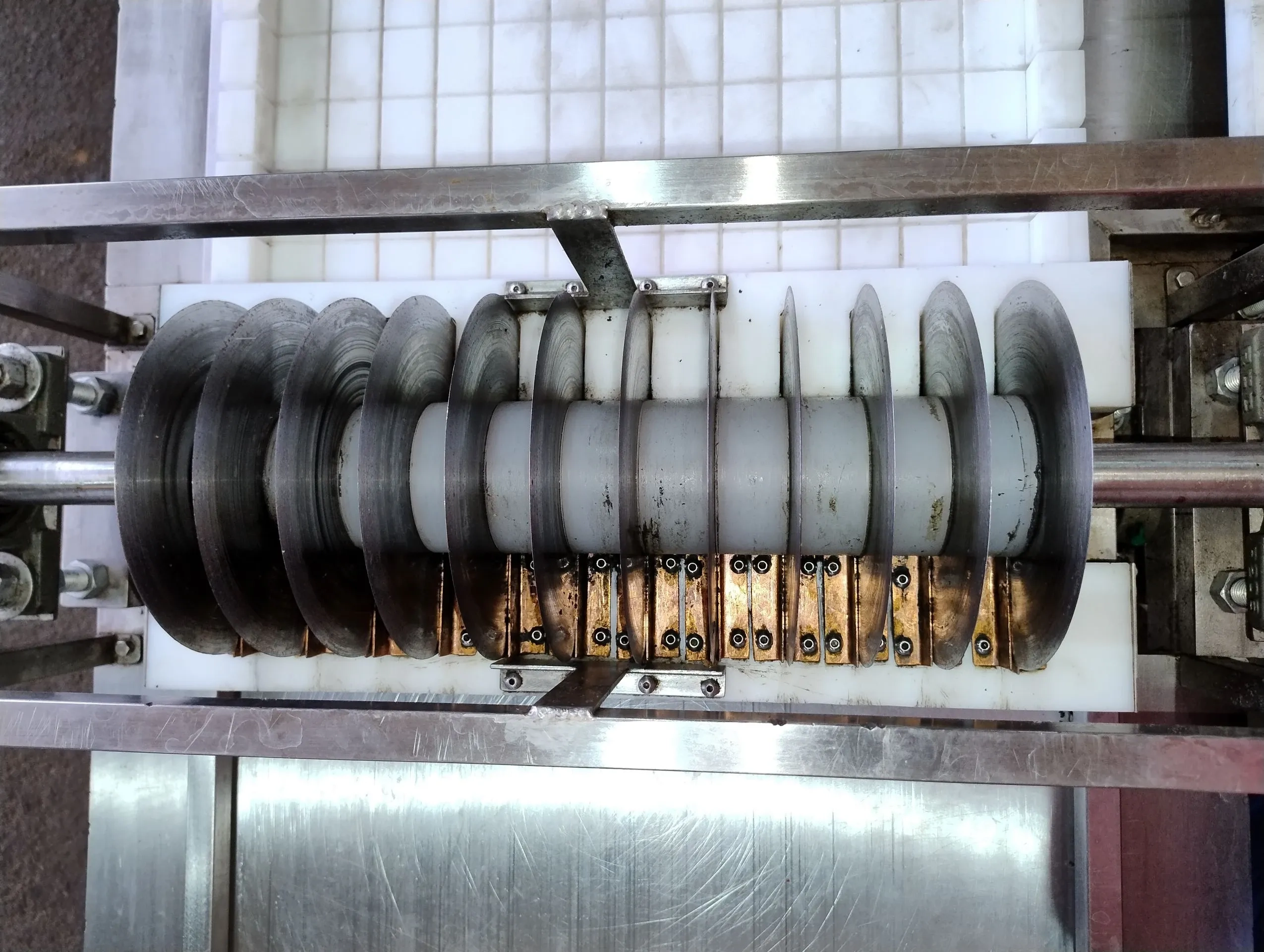 mesa-de-corte-de-doces-semiautomatica