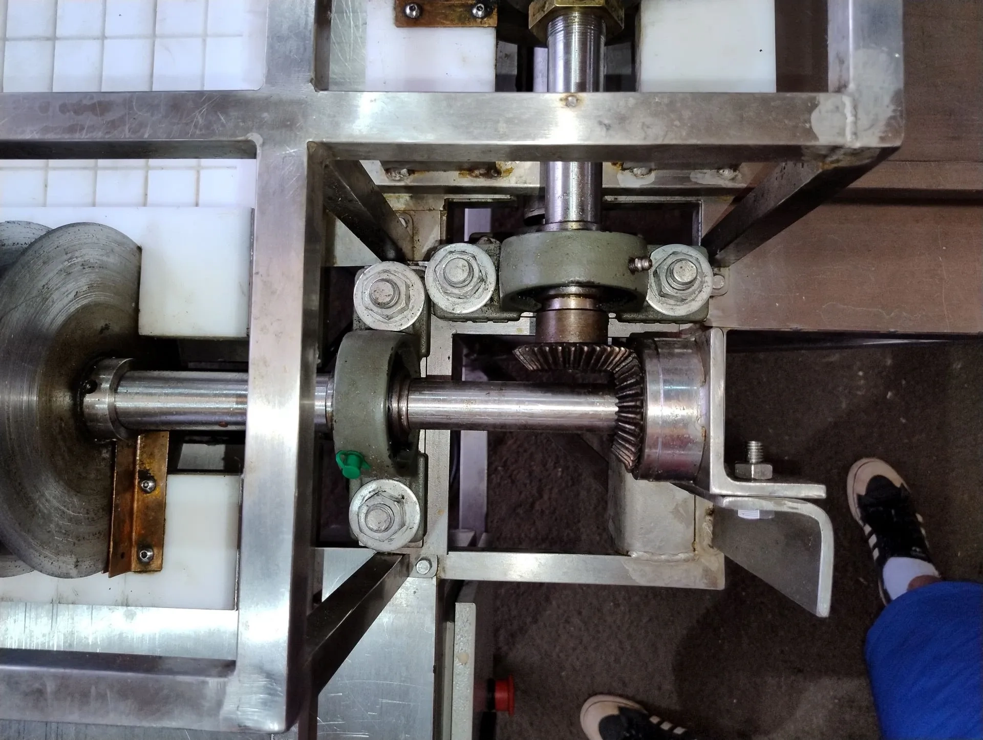 mesa-de-corte-de-doces-semiautomatica