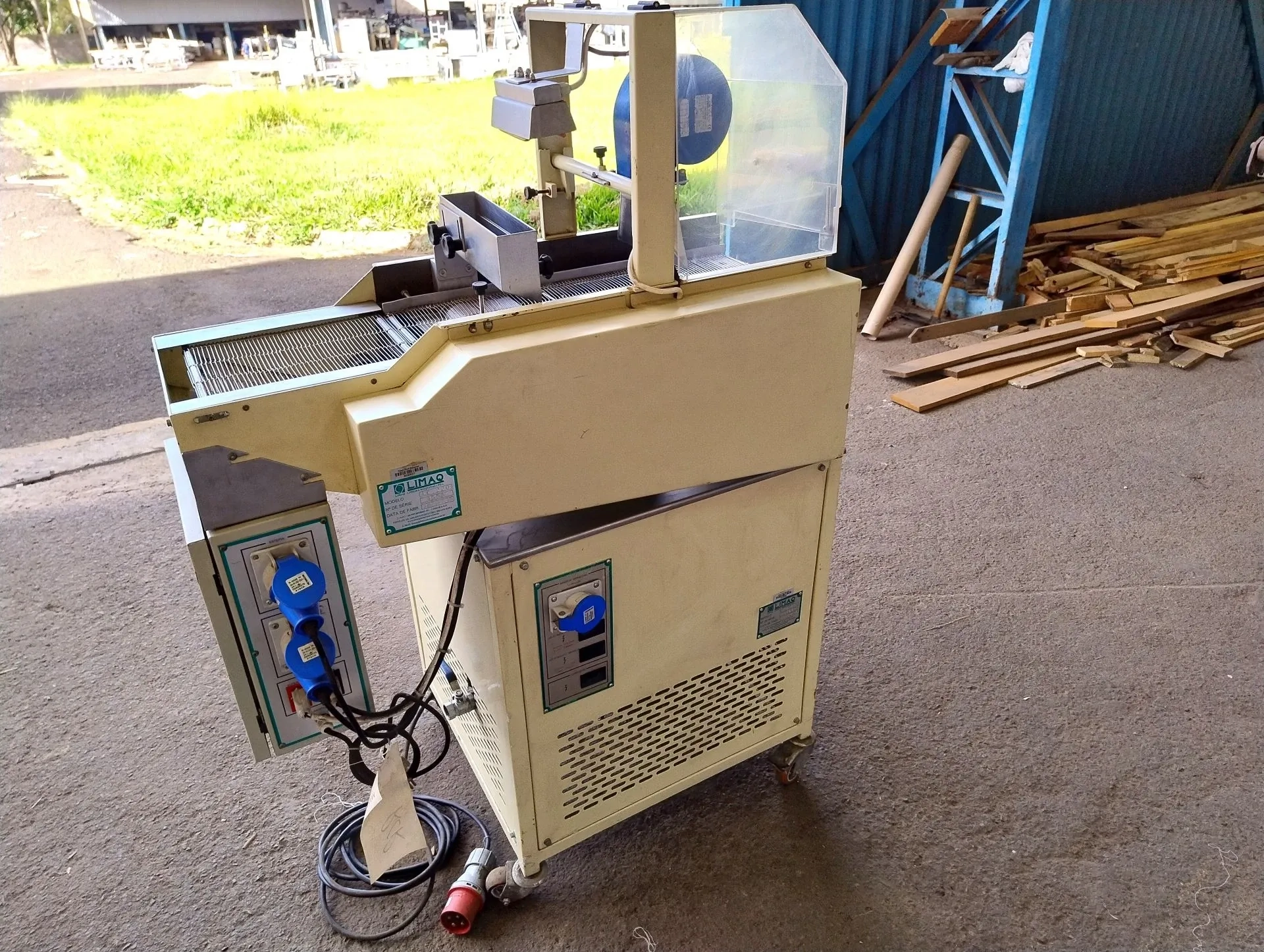 cobrideira-com-temperadeira-acoplados-marca-limaq