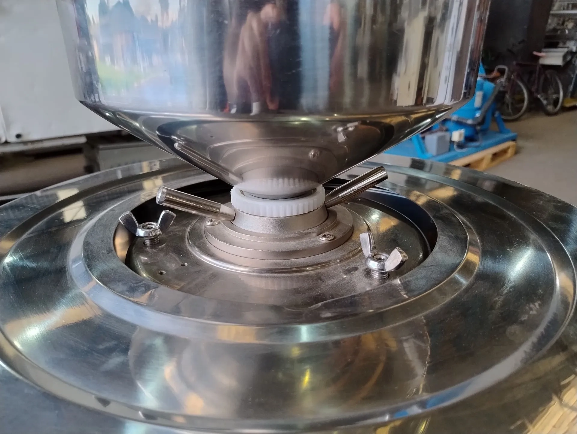 moinho-producao-pastas-graos-amendoim-2024