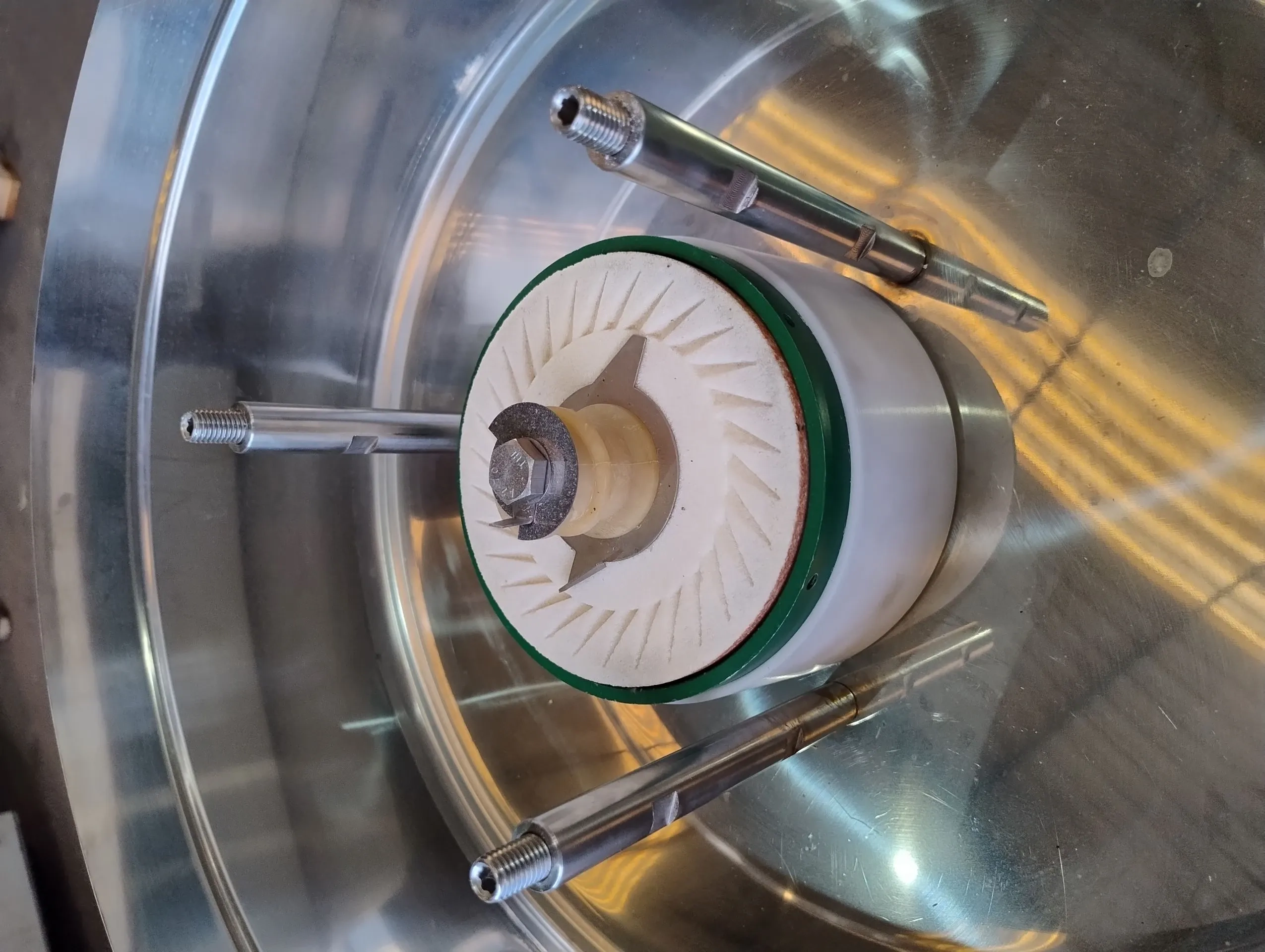 moinho-producao-pastas-graos-amendoim-2024