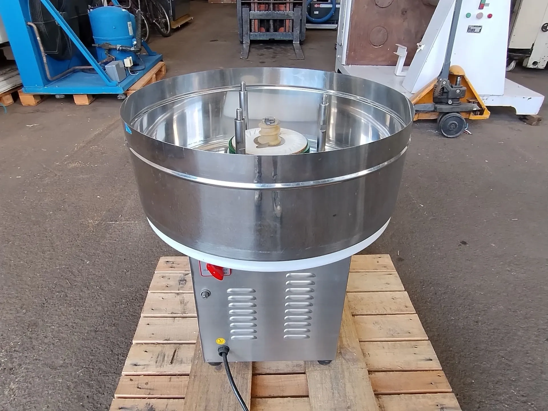 moinho-producao-pastas-graos-amendoim-2024