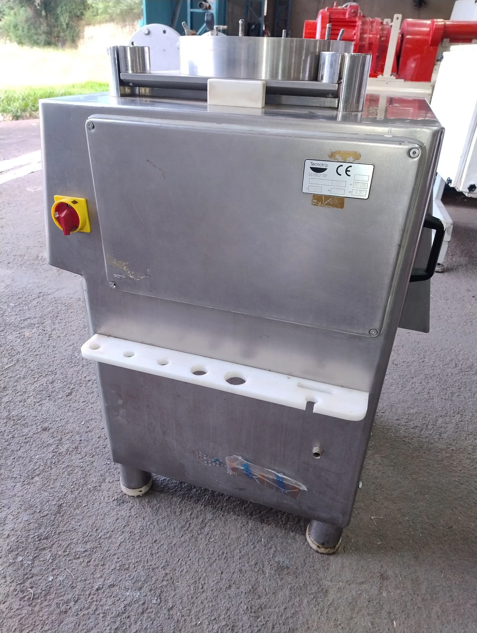 embutideira-continua-a-vacuo-marca-tecnotrip