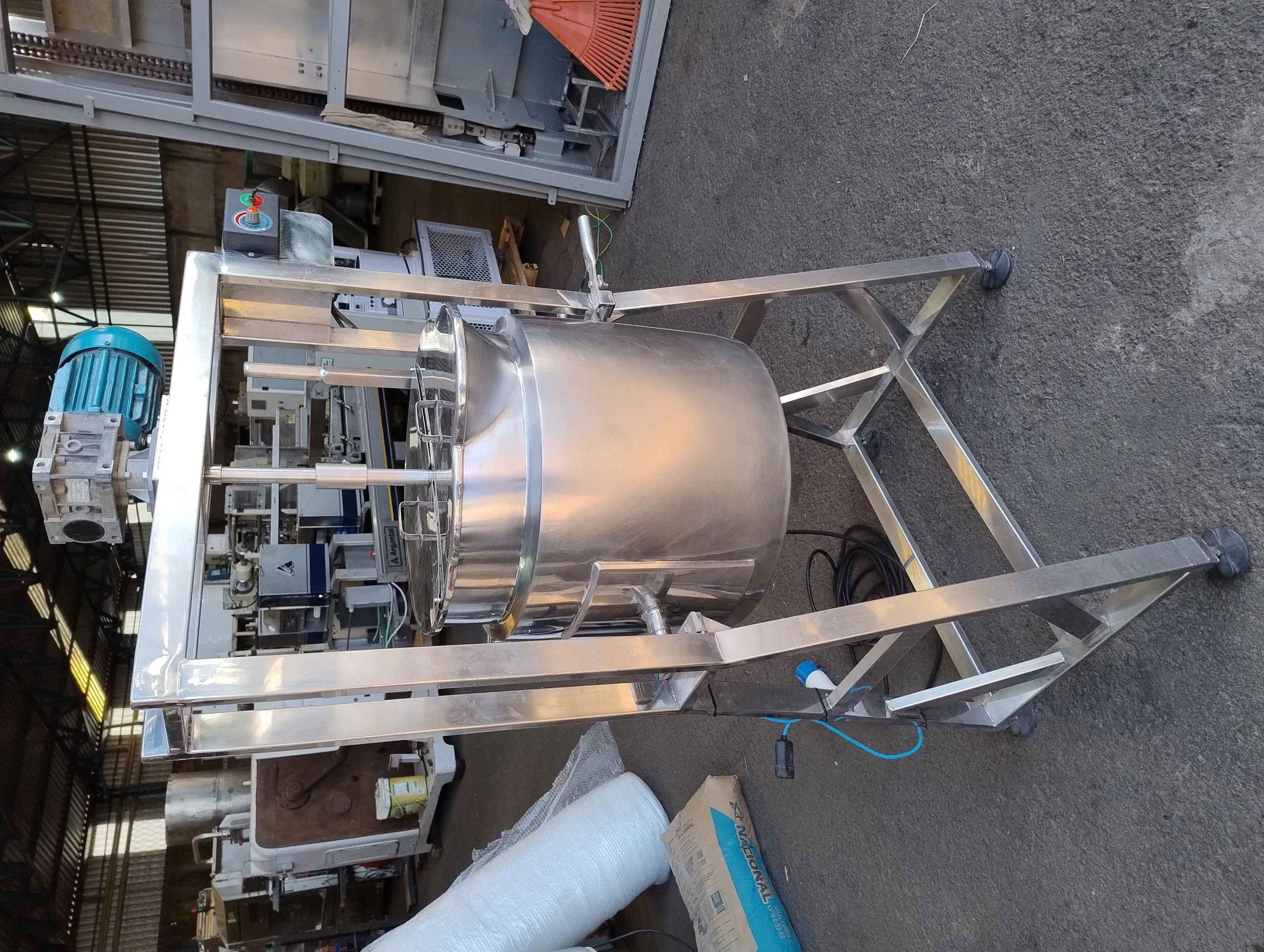 tacho-cozinhador-encamisado-em-aco-inox-capacidade-50-litros