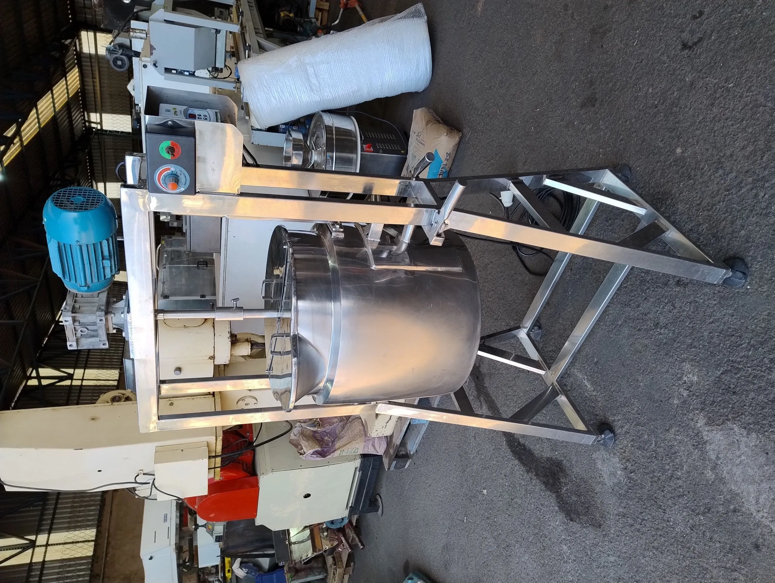 tacho-cozinhador-encamisado-em-aco-inox-capacidade-50-litros