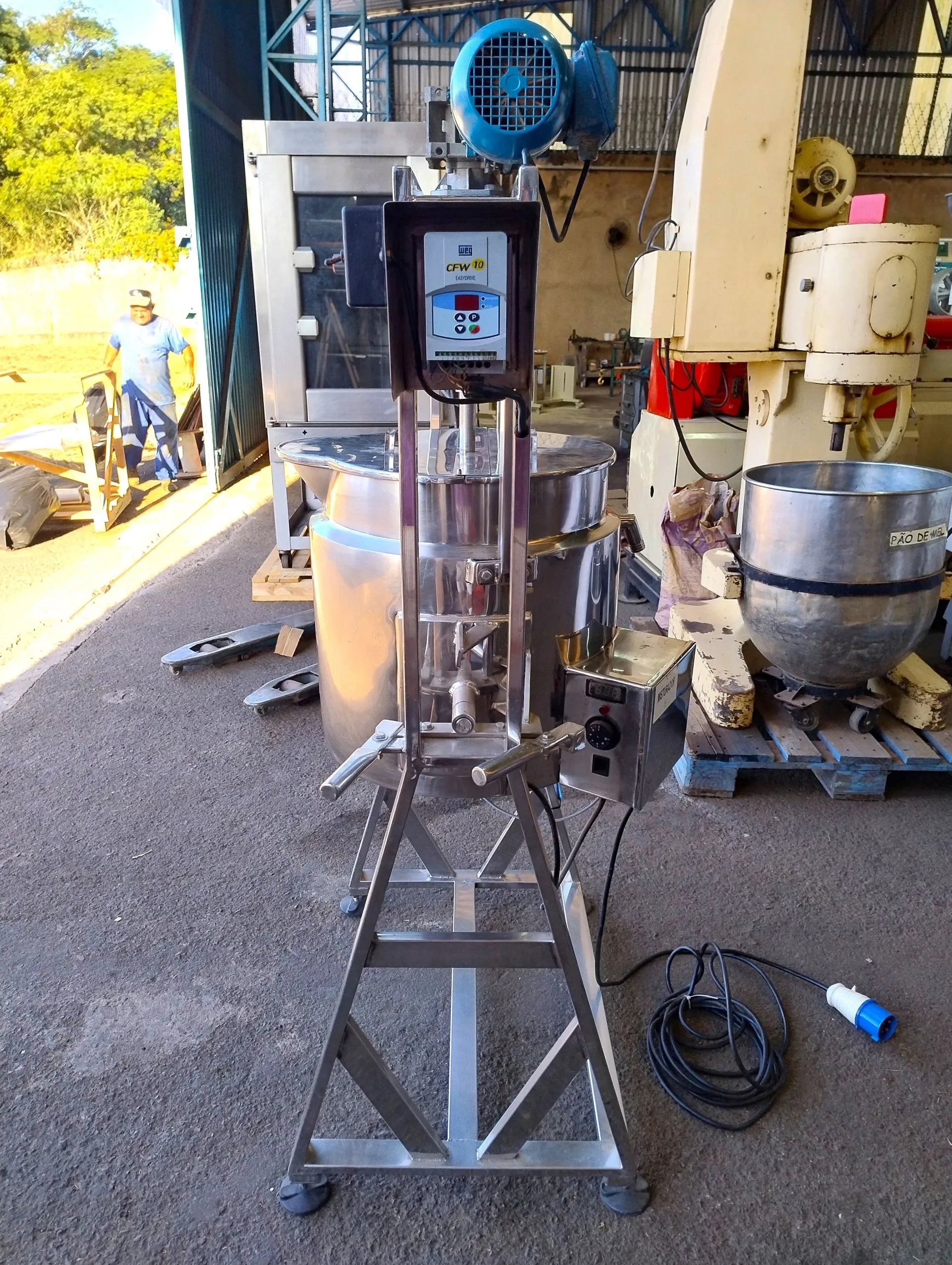 tacho-cozinhador-encamisado-em-aco-inox-capacidade-50-litros