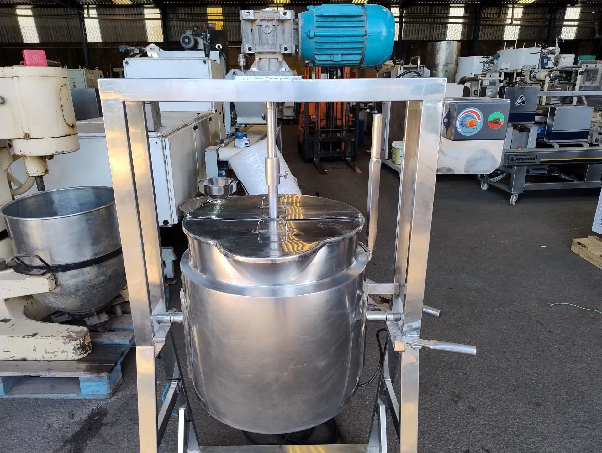 tacho-cozinhador-encamisado-em-aco-inox-capacidade-50-litros