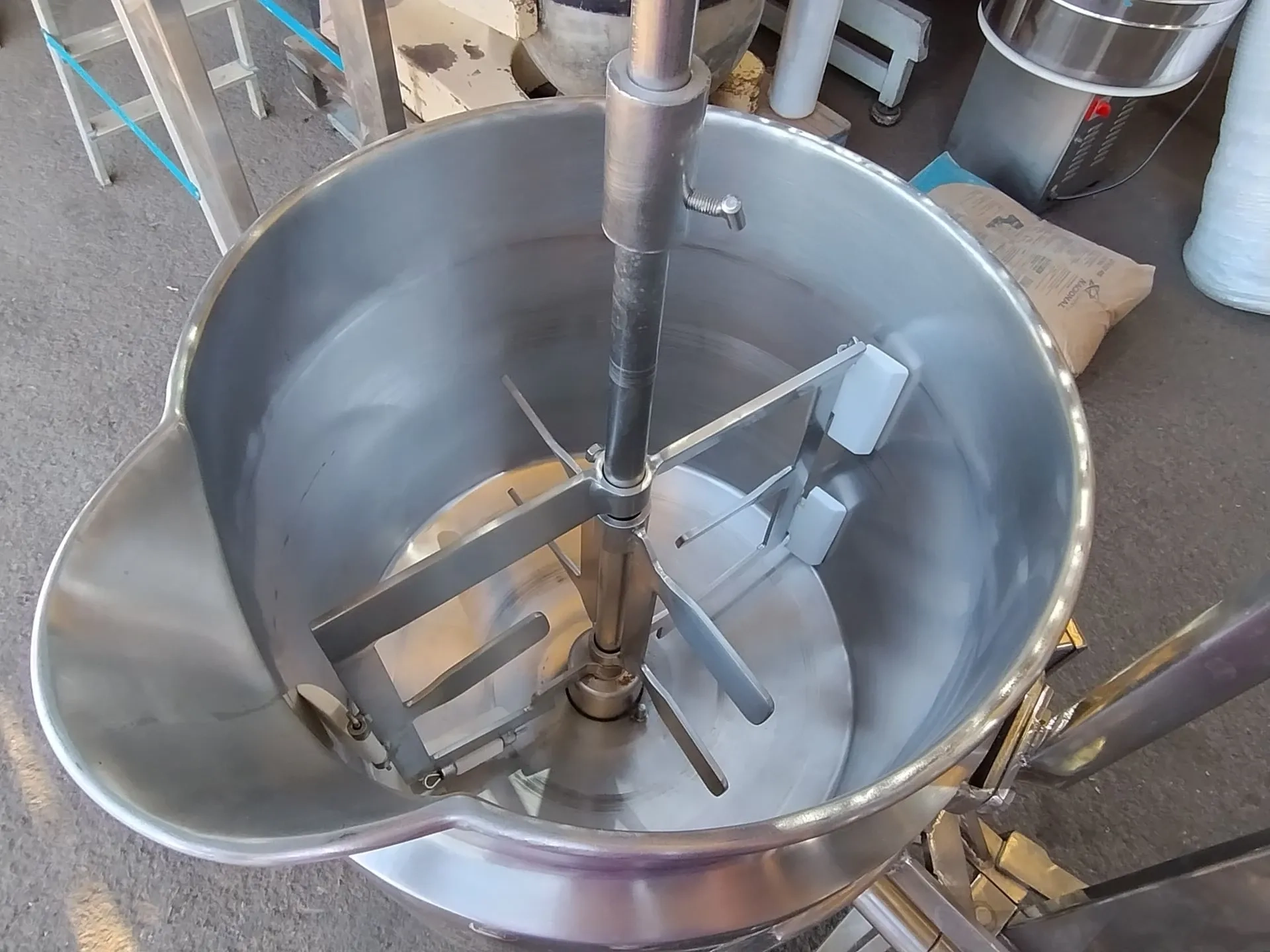 tacho-cozinhador-encamisado-em-aco-inox-capacidade-50-litros