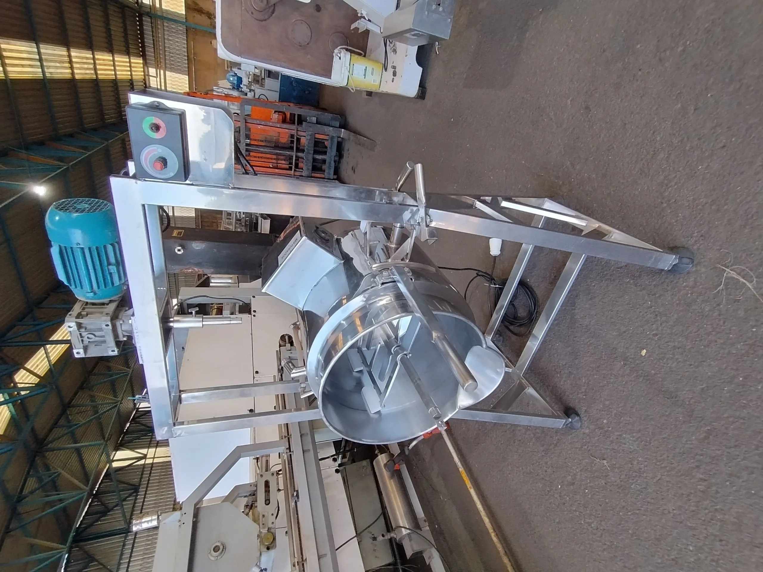 tacho-cozinhador-encamisado-em-aco-inox-capacidade-50-litros