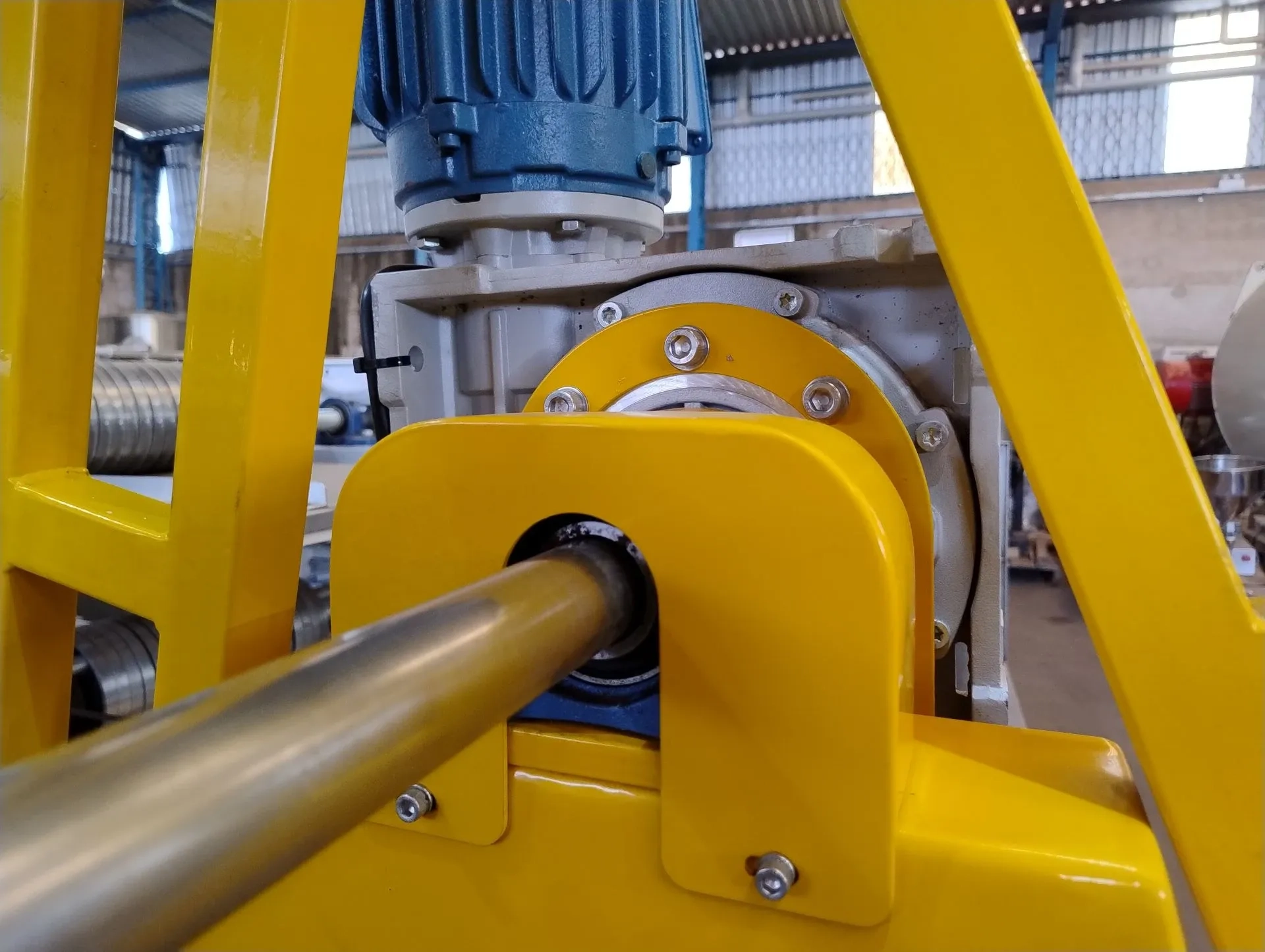 misturador-em-y-capacidade-200-litros-marca-bravaeco