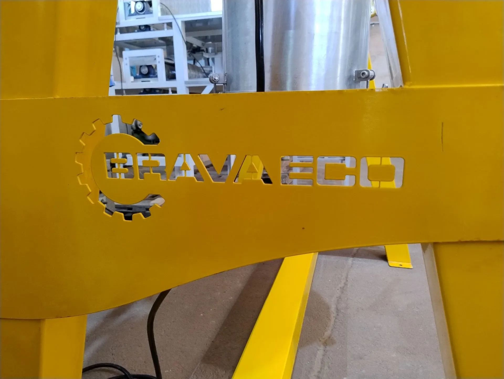 misturador-em-y-capacidade-200-litros-marca-bravaeco