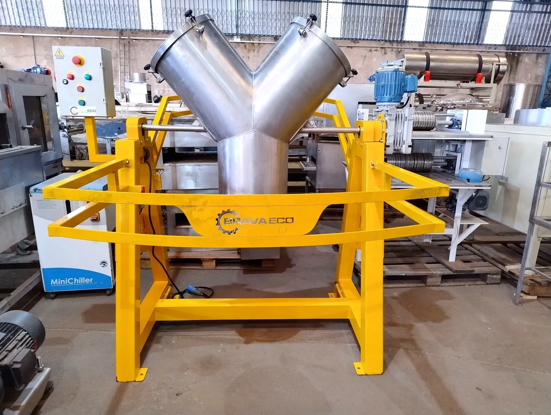 misturador-em-y-capacidade-200-litros-marca-bravaeco