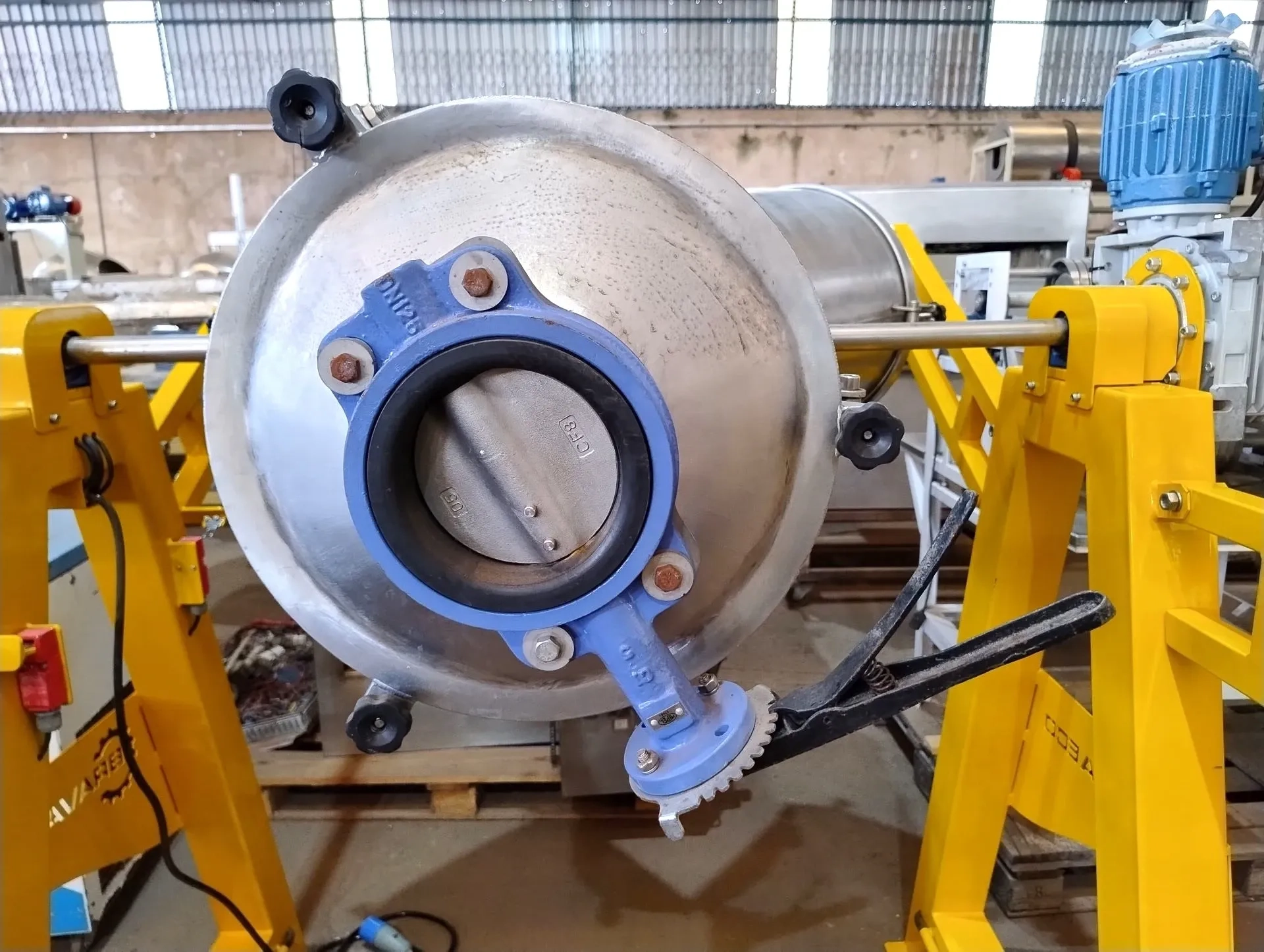 misturador-em-y-capacidade-200-litros-marca-bravaeco