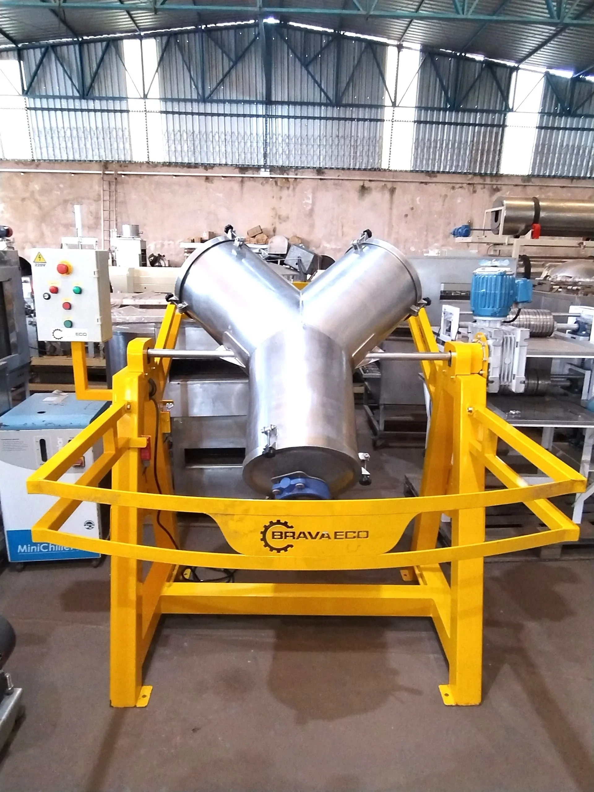 misturador-em-y-capacidade-200-litros-marca-bravaeco