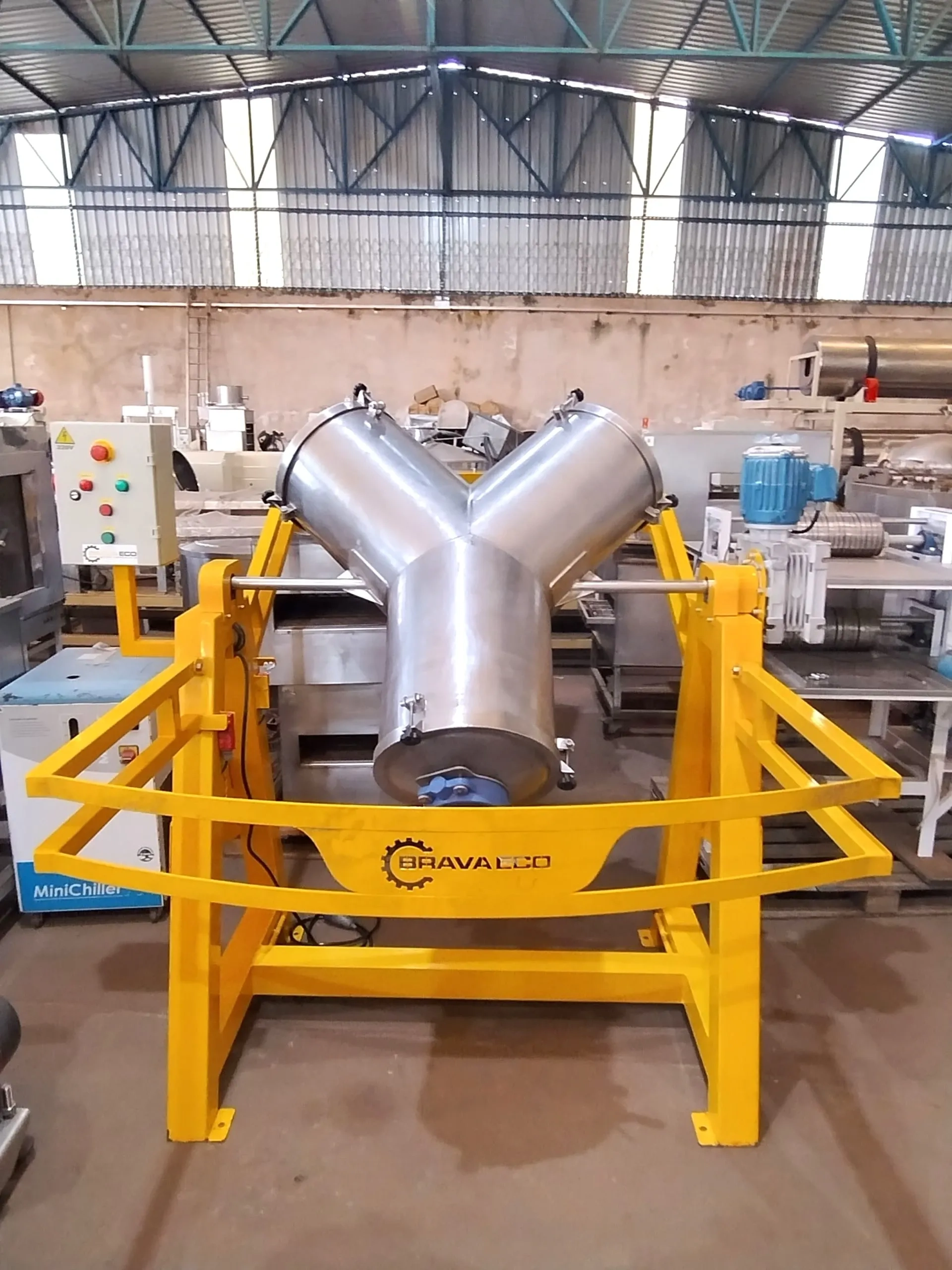 misturador-em-y-capacidade-200-litros-marca-bravaeco