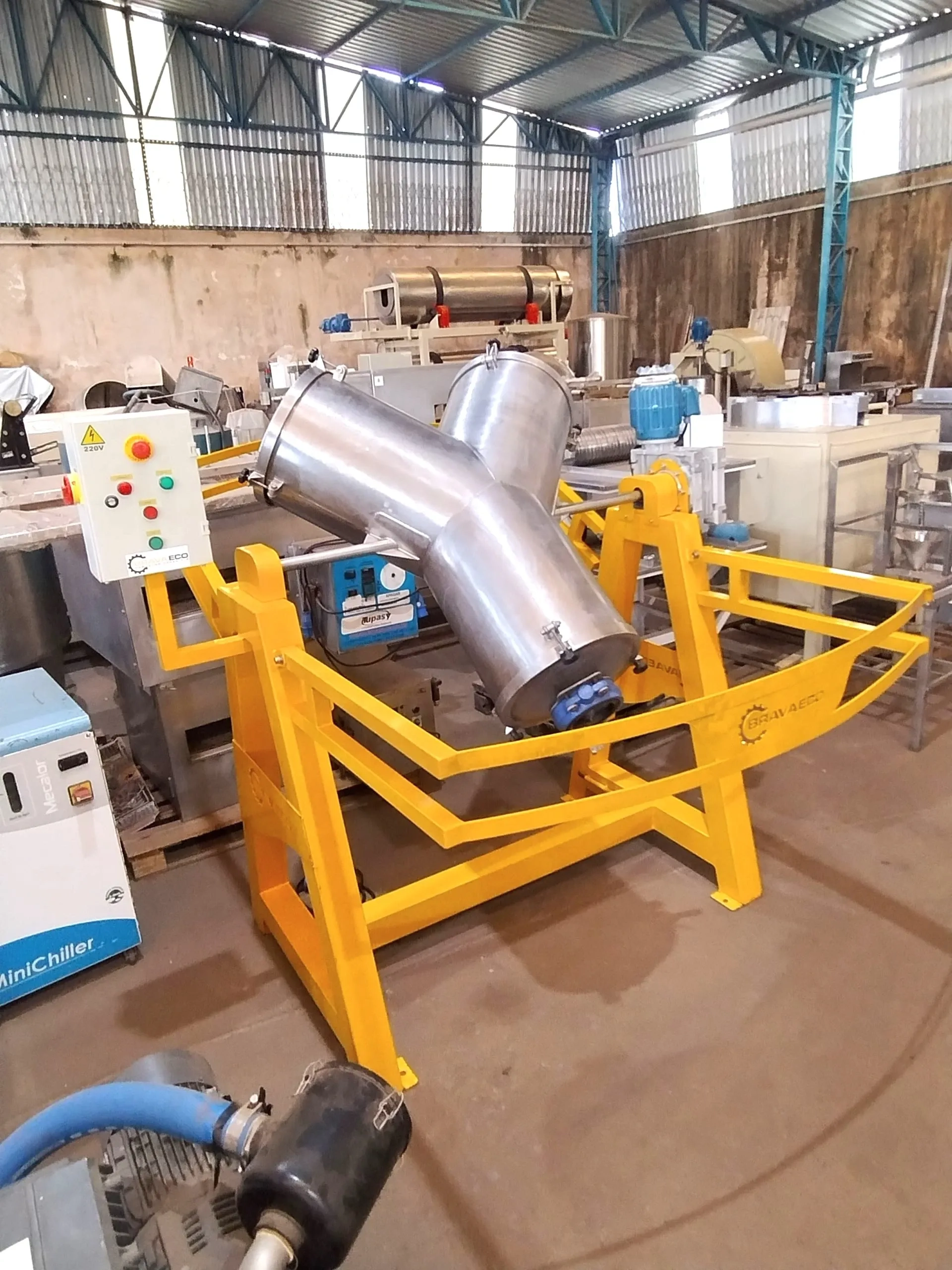 misturador-em-y-capacidade-200-litros-marca-bravaeco