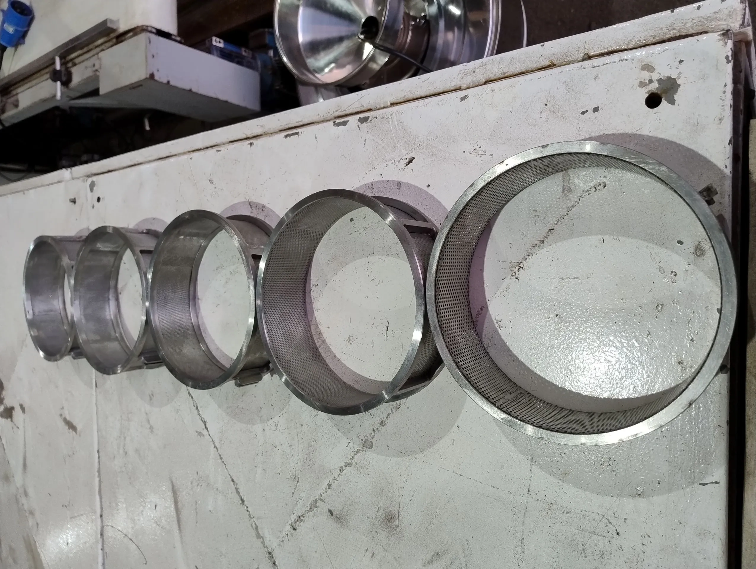 moinho-univer-inox-capacid-100-a-200-kg-h