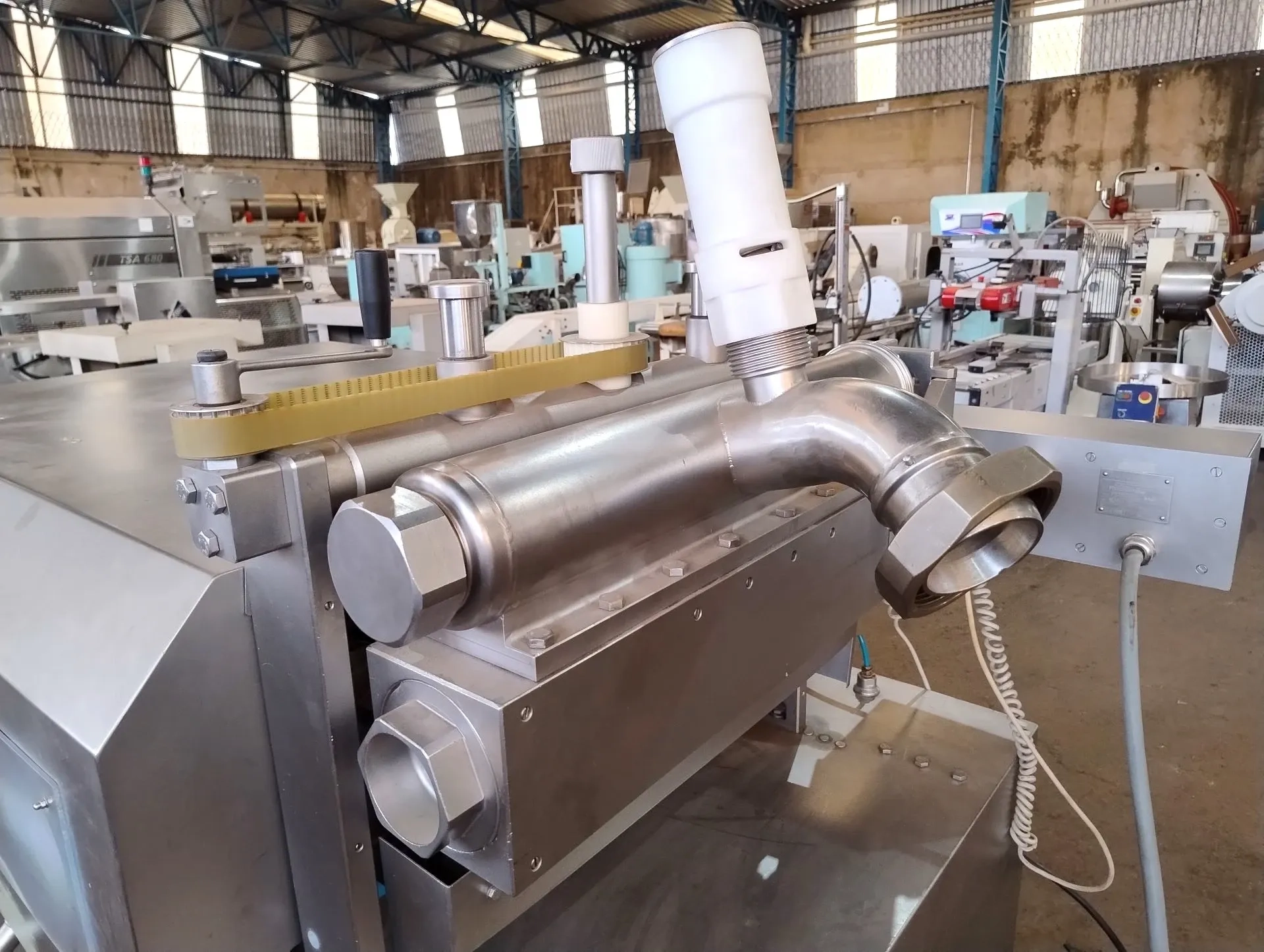 formador-sistema-de-formcao-de-hamburguer-almondegas-e-outros-marca-handtmann