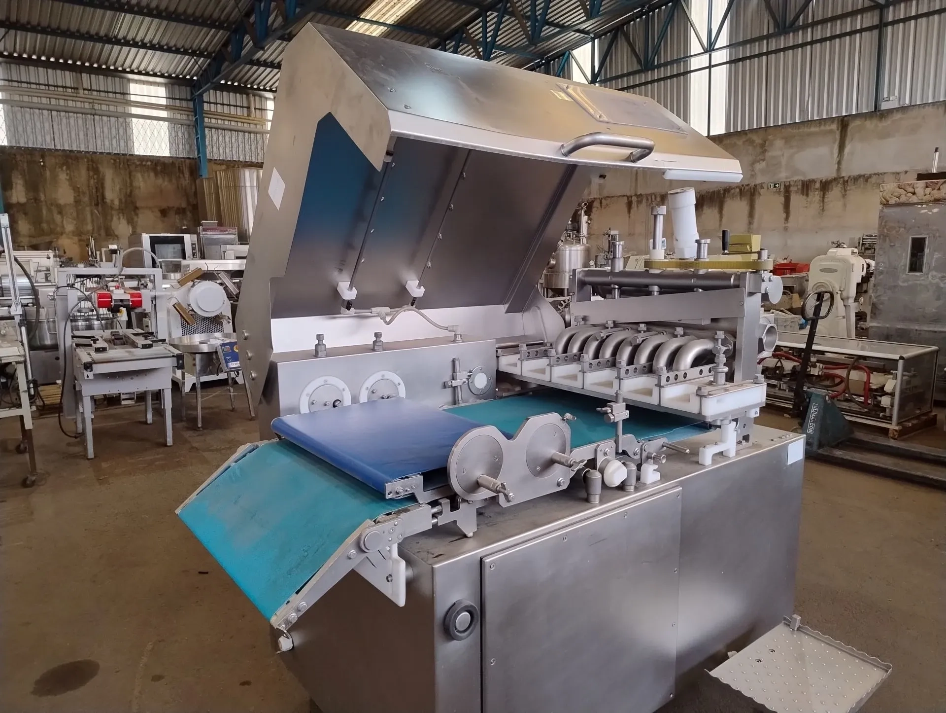 formador-sistema-de-formcao-de-hamburguer-almondegas-e-outros-marca-handtmann