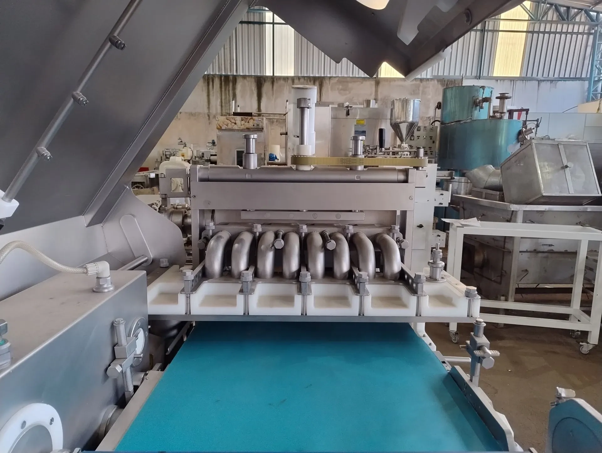 formador-sistema-de-formcao-de-hamburguer-almondegas-e-outros-marca-handtmann