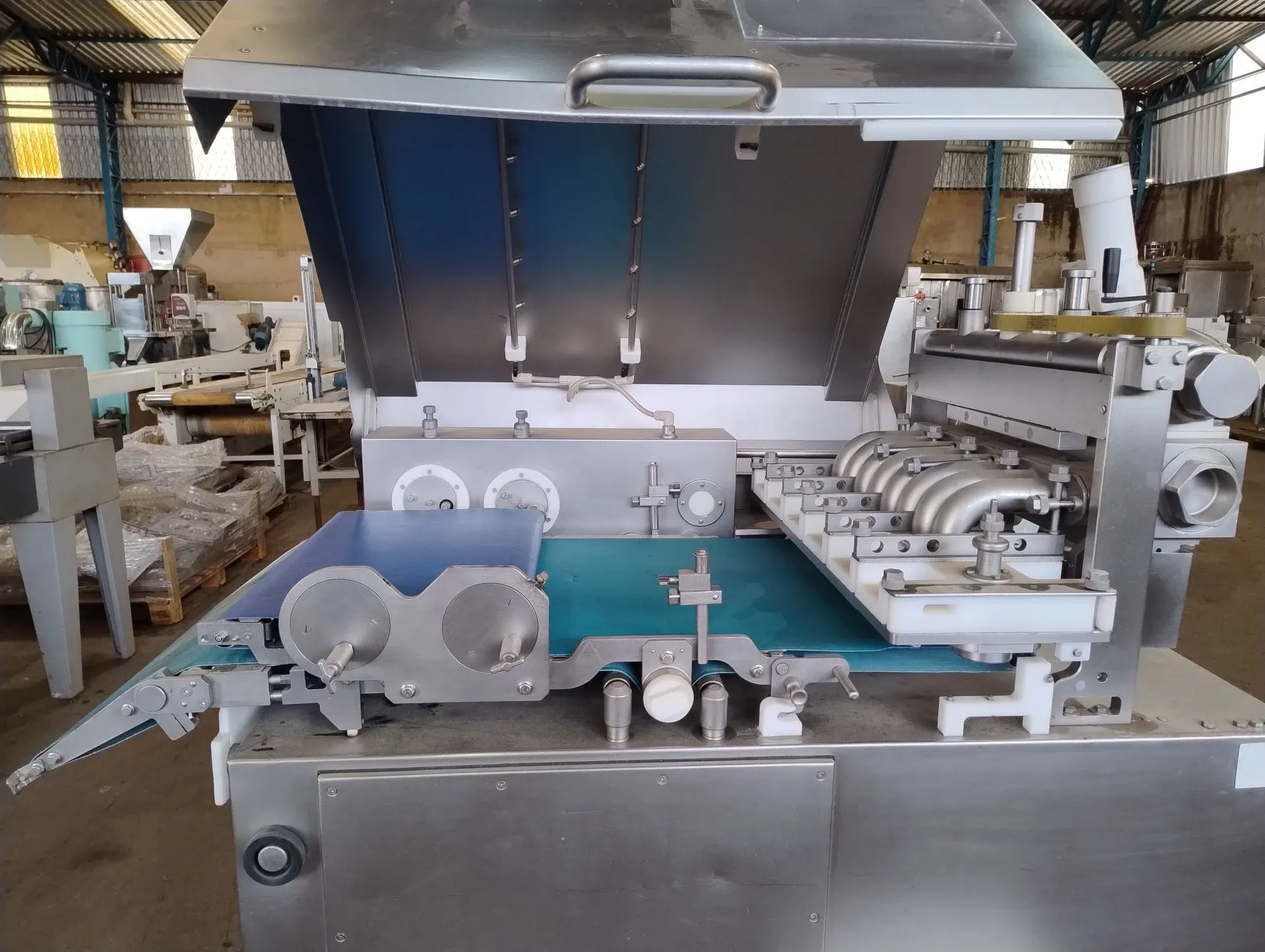 formador-sistema-de-formcao-de-hamburguer-almondegas-e-outros-marca-handtmann