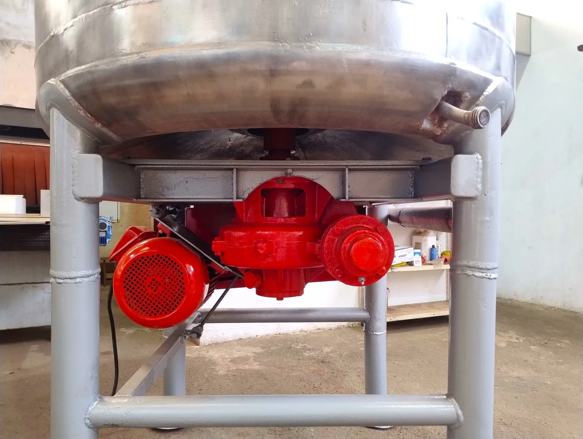 cozinhador-a-vapor-capacidade-1800-litros