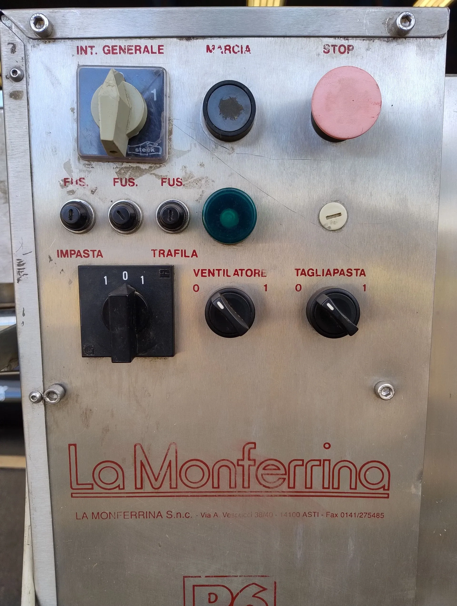 extrusora-de-massas-marca-la-monferrina-capacidade-de-ate-18-kg-h