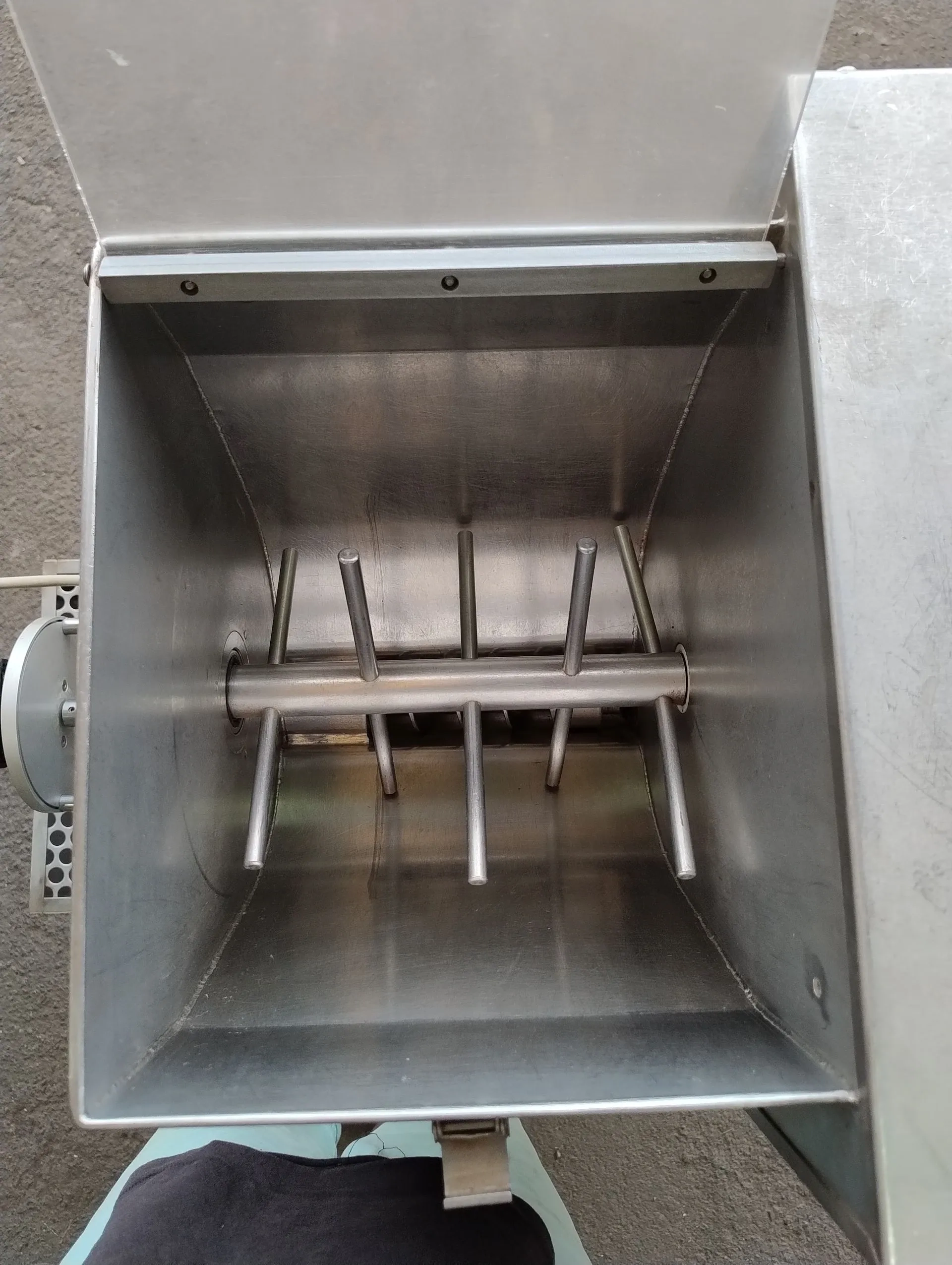 extrusora-de-massas-marca-la-monferrina-capacidade-de-ate-18-kg-h