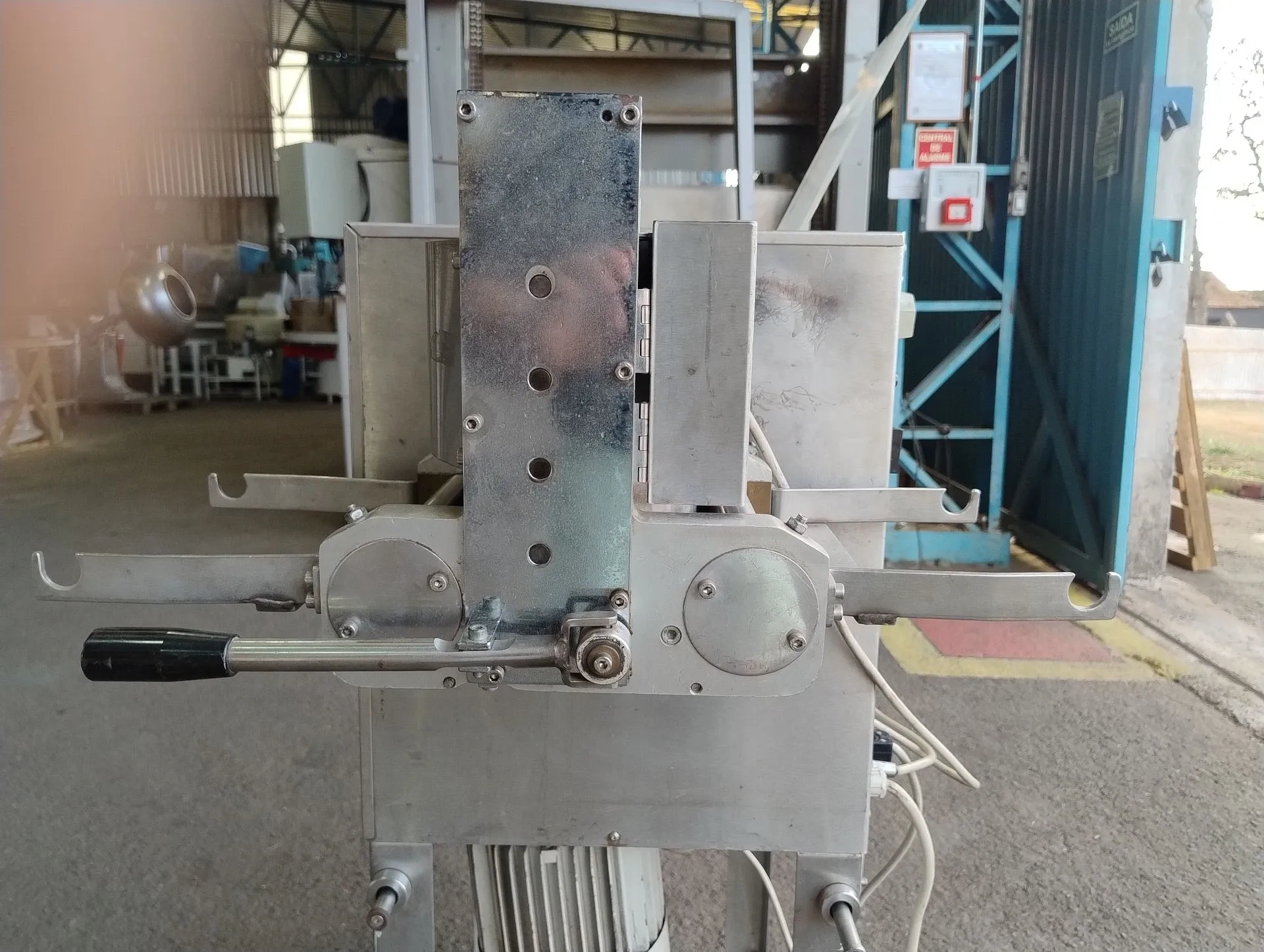 extrusora-de-massas-marca-la-monferrina-capacidade-de-ate-18-kg-h