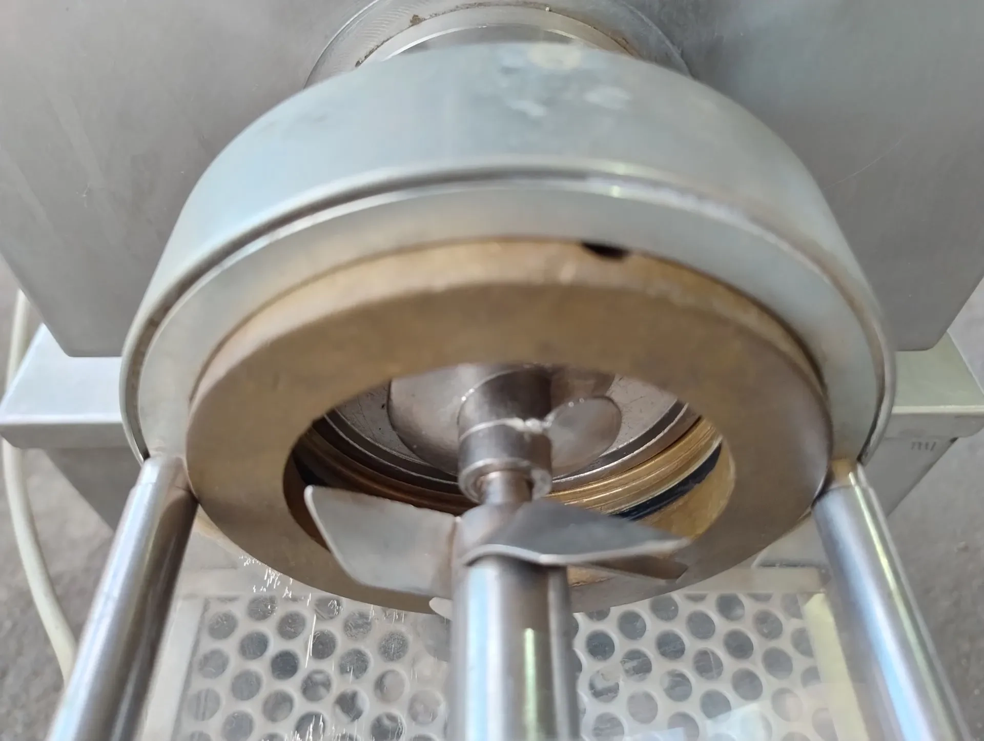 extrusora-de-massas-marca-la-monferrina-capacidade-de-ate-18-kg-h