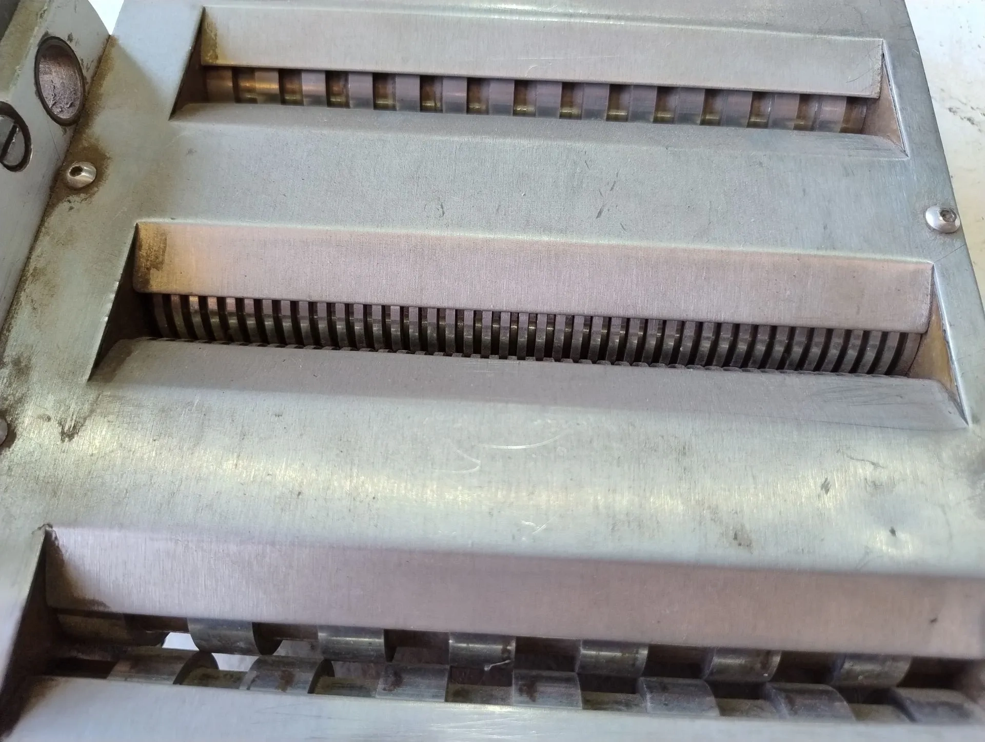 extrusora-de-massas-marca-la-monferrina-capacidade-de-ate-18-kg-h